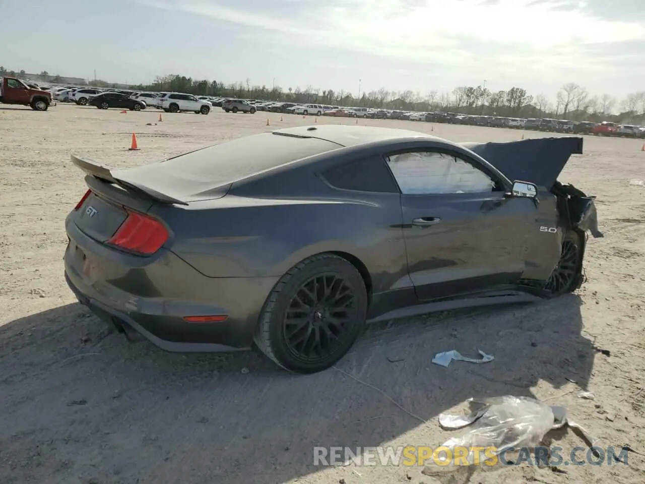 3 Фотография поврежденного автомобиля 1FA6P8CF5L5118160 FORD MUSTANG 2020