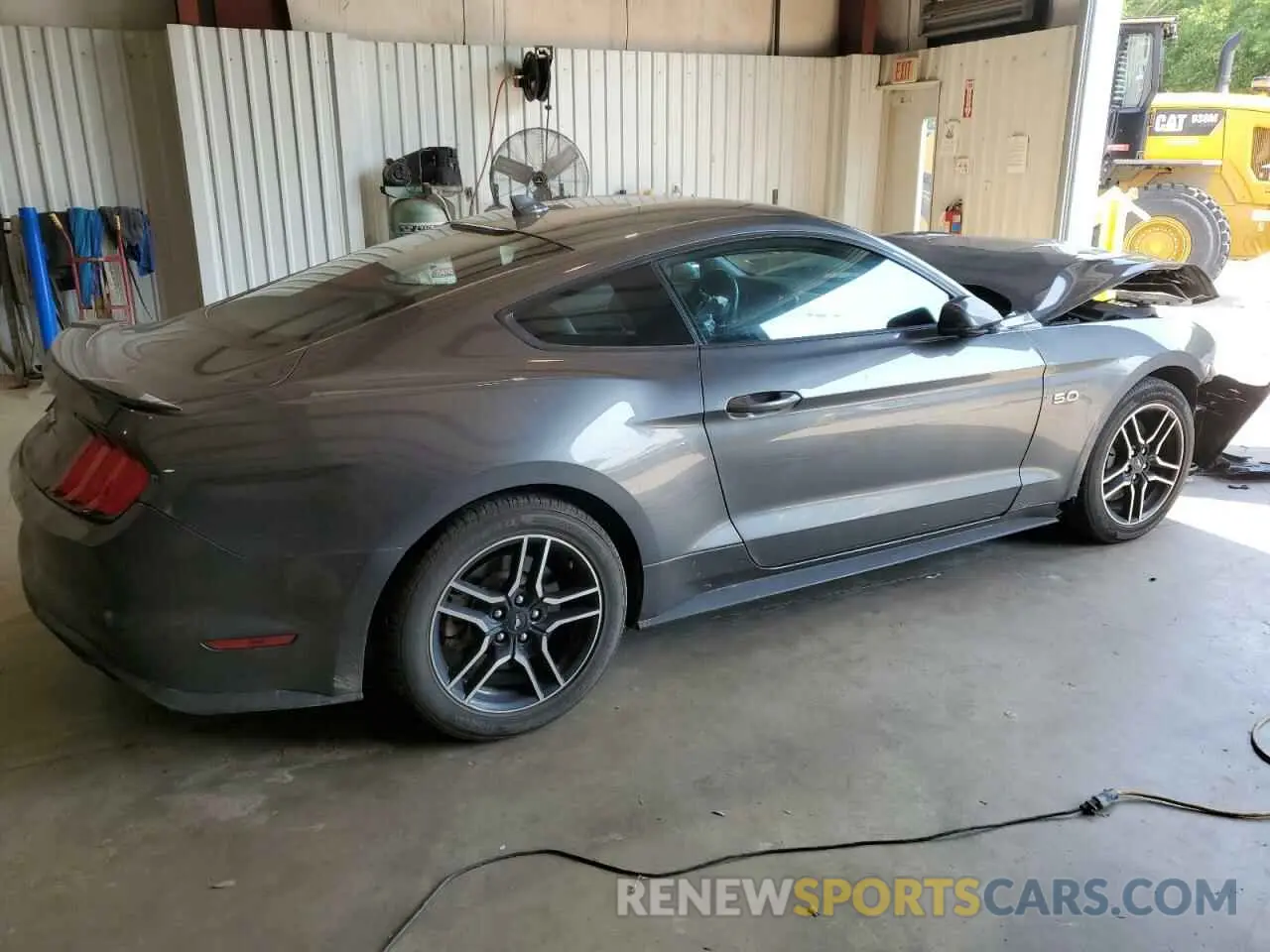 3 Фотография поврежденного автомобиля 1FA6P8CF5L5162949 FORD MUSTANG 2020