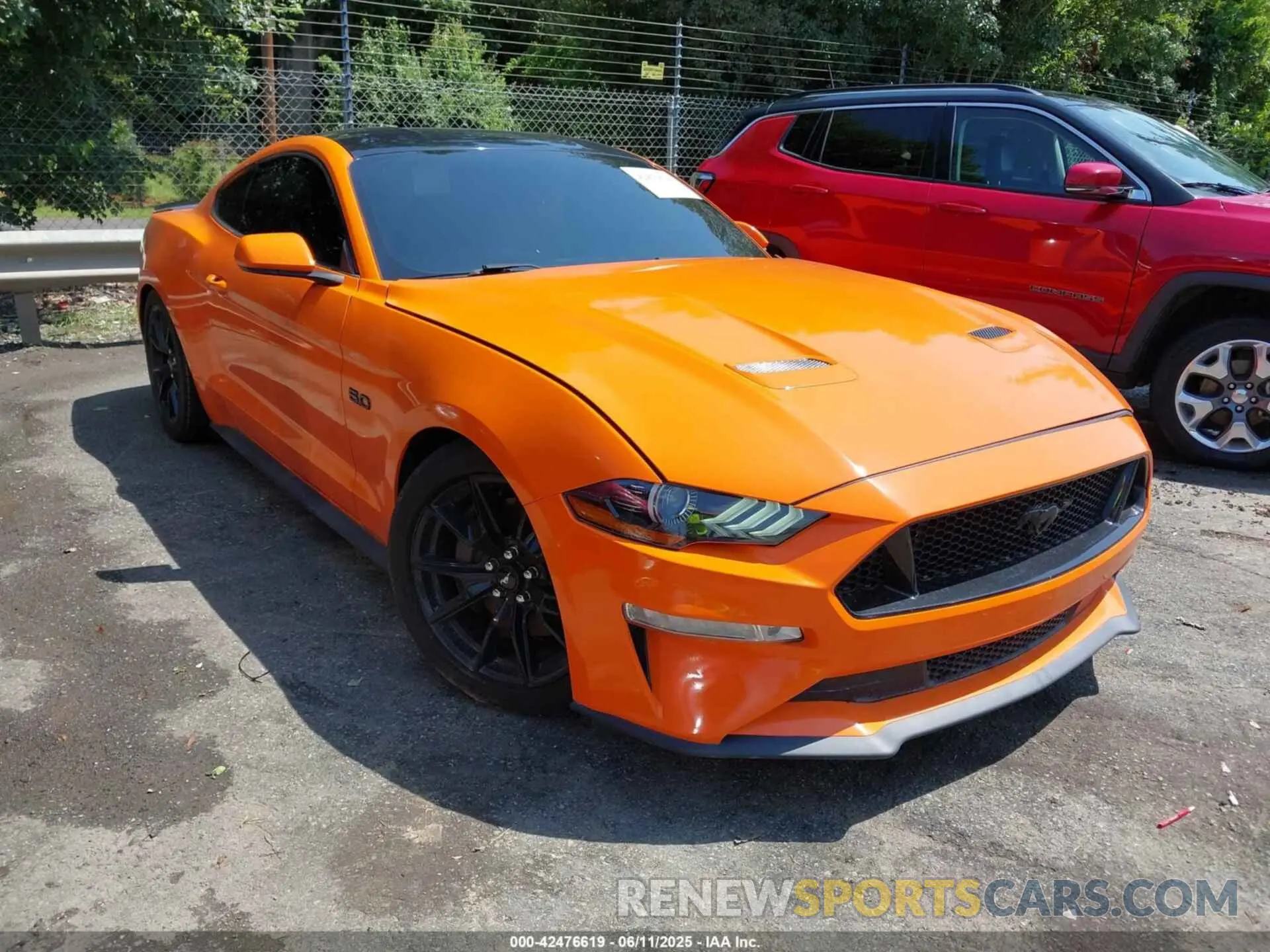 1 Photograph of a damaged car 1FA6P8CF5L5174647 FORD MUSTANG 2020