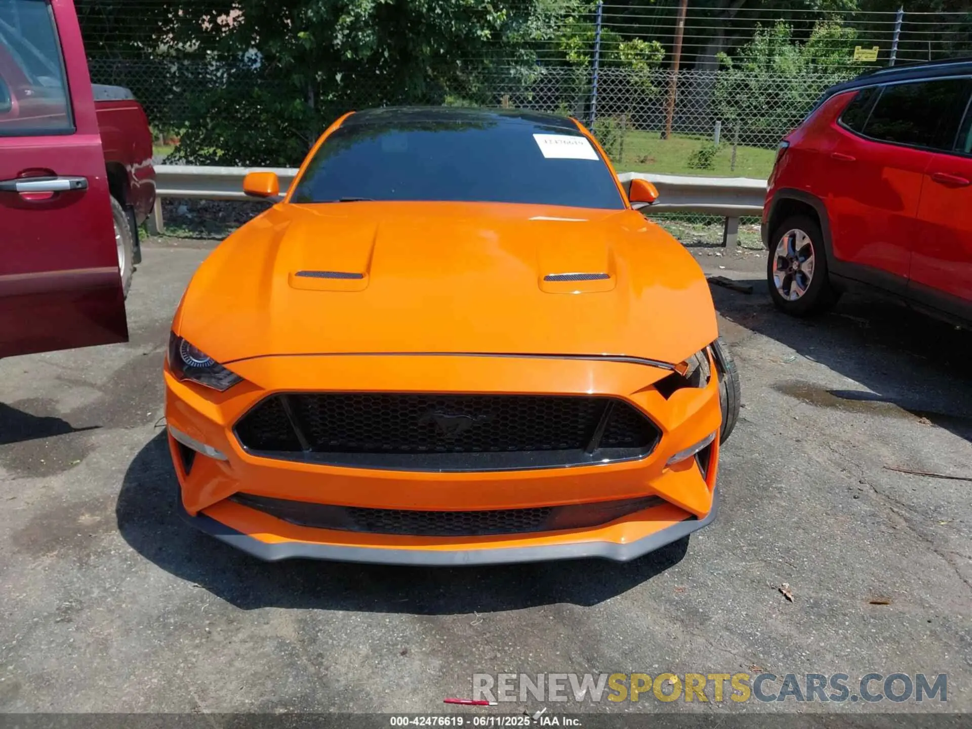 12 Photograph of a damaged car 1FA6P8CF5L5174647 FORD MUSTANG 2020