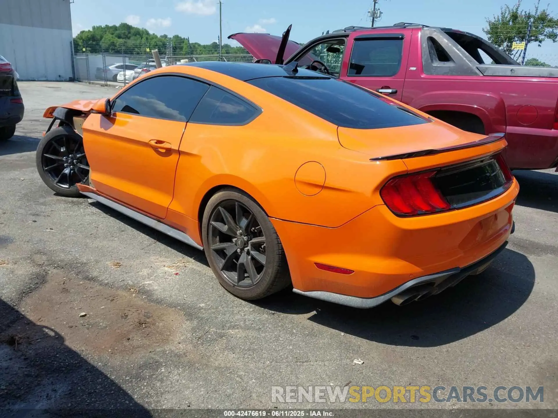 3 Photograph of a damaged car 1FA6P8CF5L5174647 FORD MUSTANG 2020
