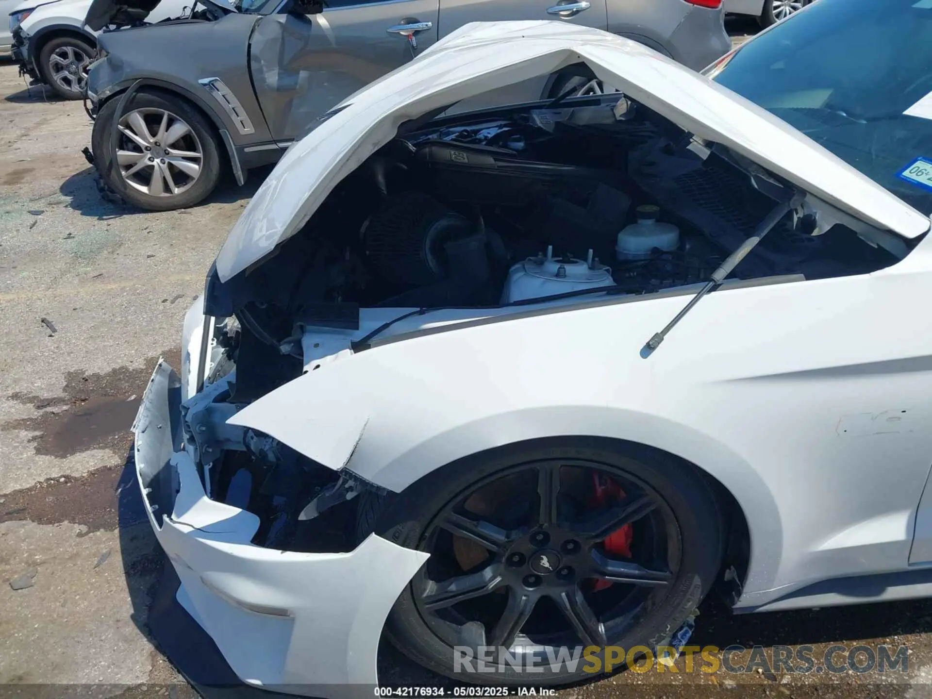 6 Photograph of a damaged car 1FA6P8CF5L5182960 FORD MUSTANG 2020