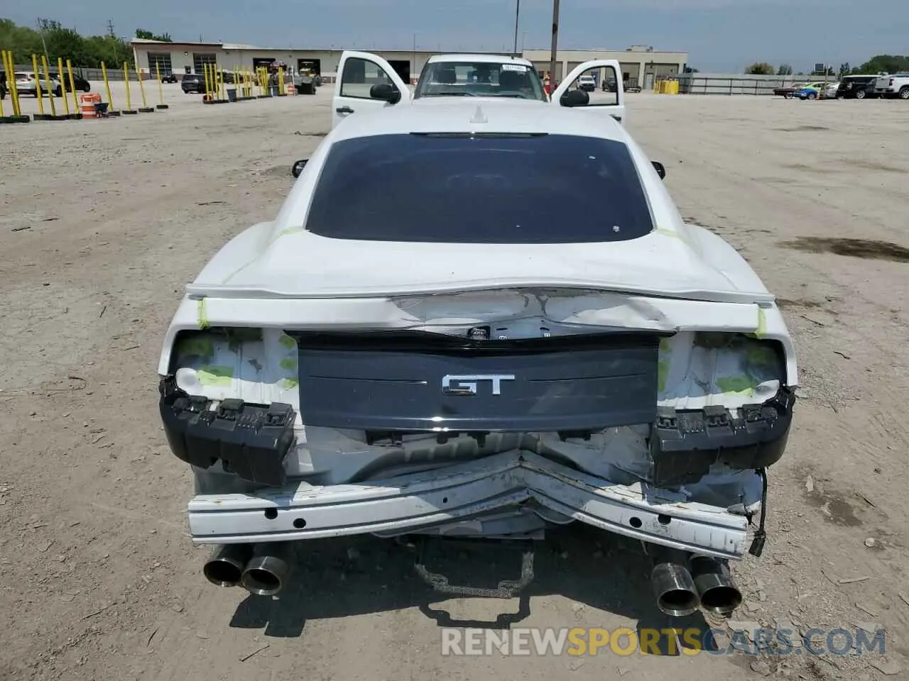 6 Фотография поврежденного автомобиля 1FA6P8CF6L5157906 FORD MUSTANG 2020