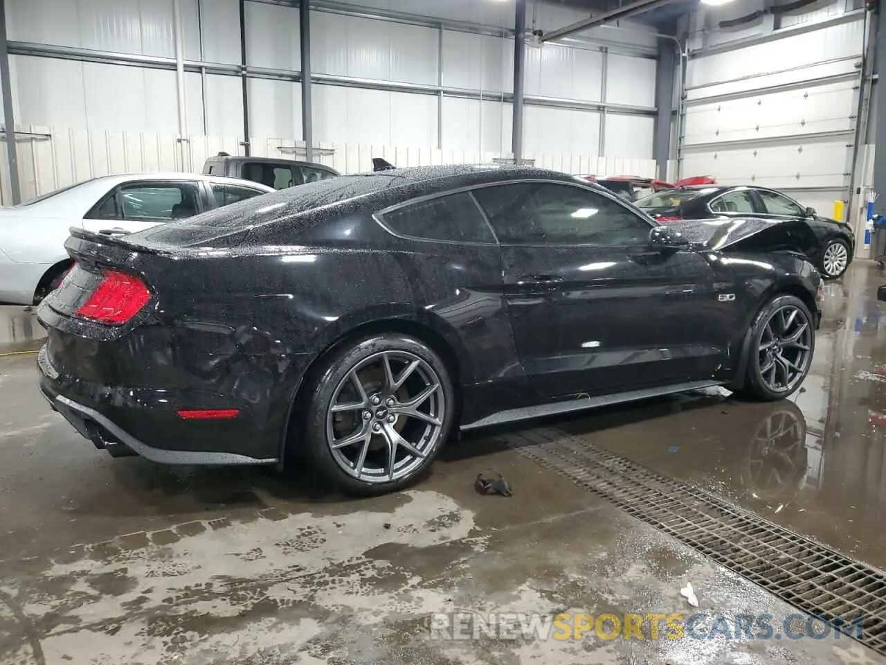 3 Photograph of a damaged car 1FA6P8CF6L5162331 FORD MUSTANG 2020