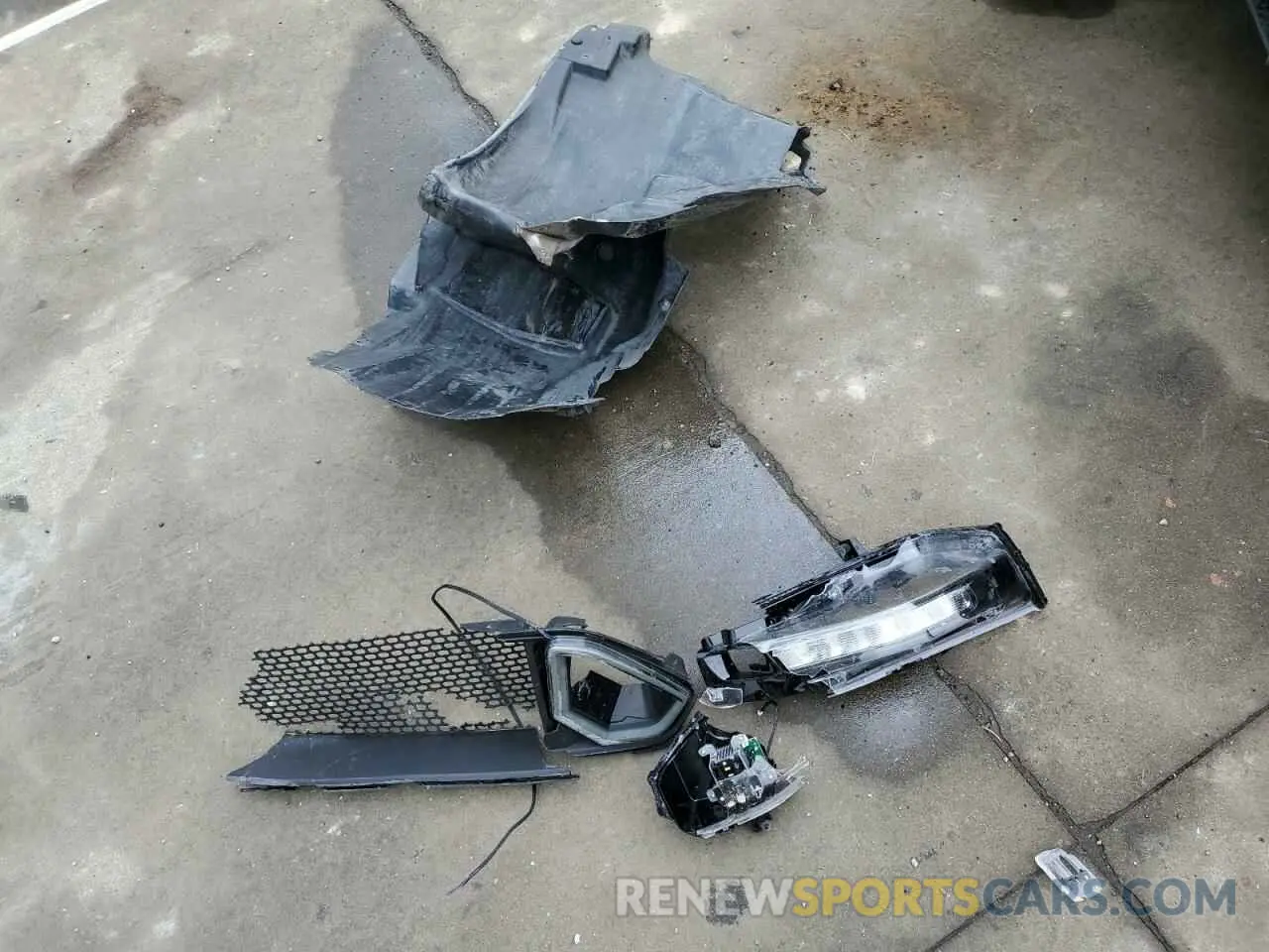 14 Photograph of a damaged car 1FA6P8CF7L5126552 FORD MUSTANG 2020