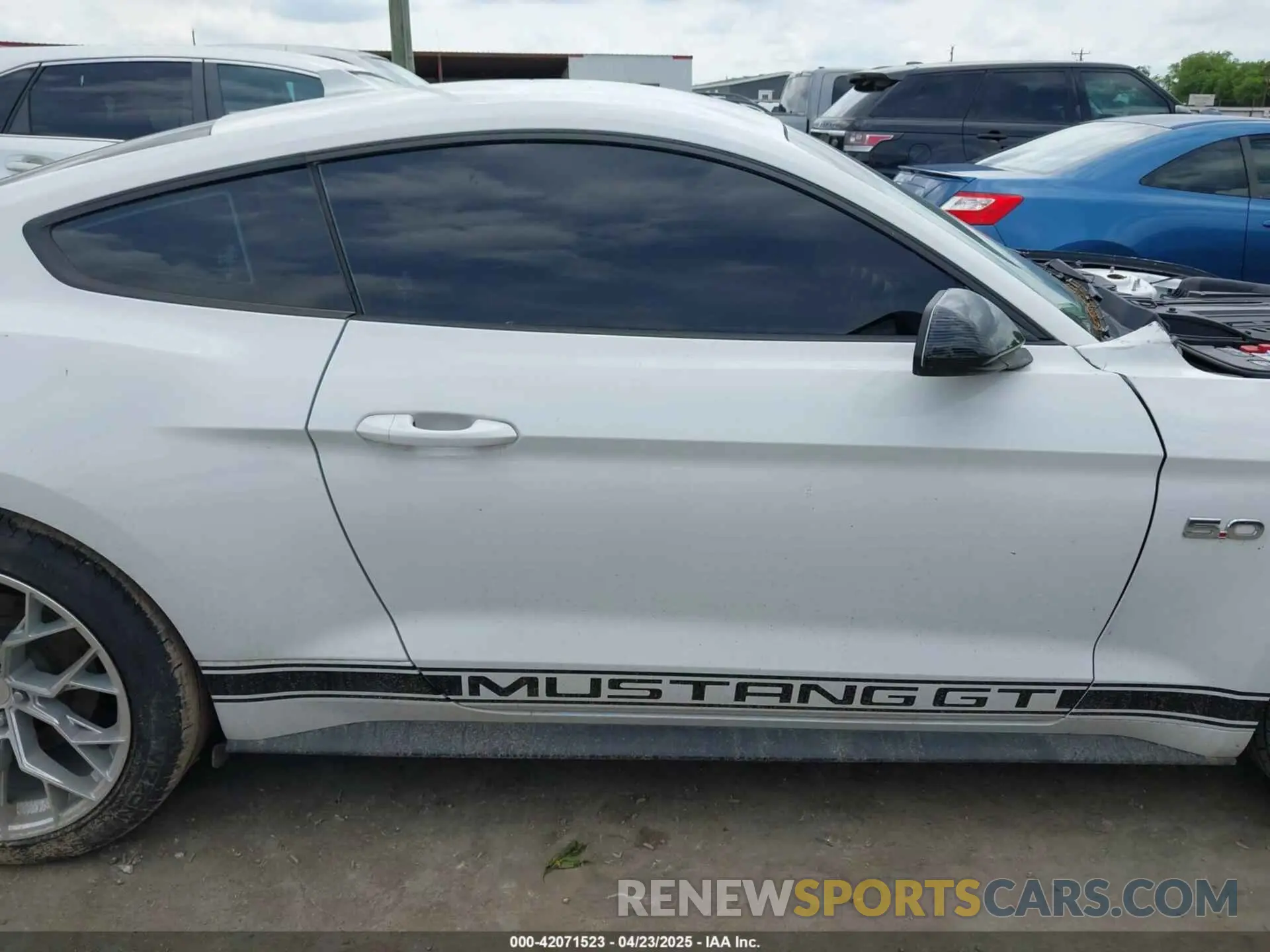 13 Фотография поврежденного автомобиля 1FA6P8CF7L5157798 FORD MUSTANG 2020