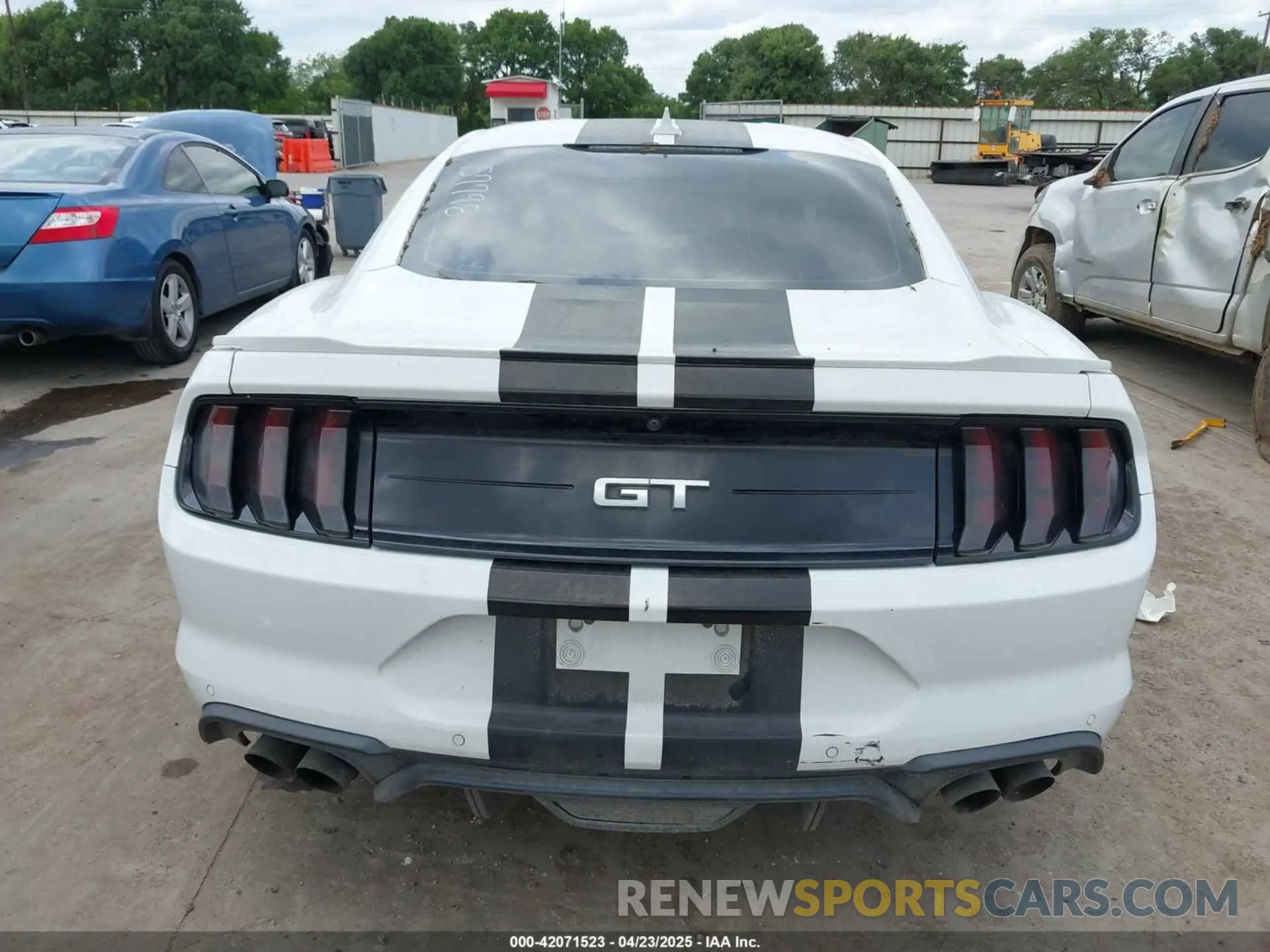 16 Фотография поврежденного автомобиля 1FA6P8CF7L5157798 FORD MUSTANG 2020