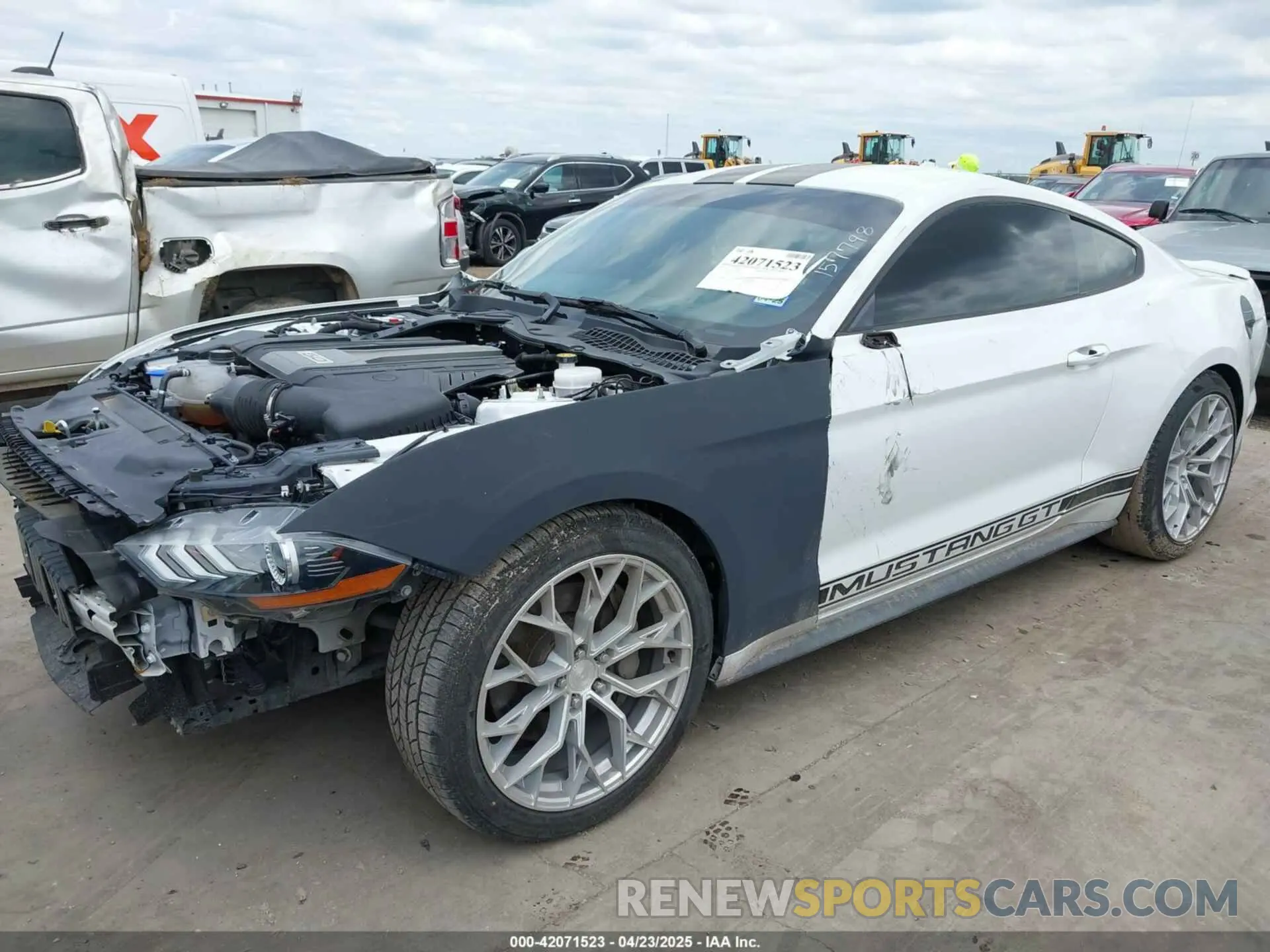 2 Фотография поврежденного автомобиля 1FA6P8CF7L5157798 FORD MUSTANG 2020