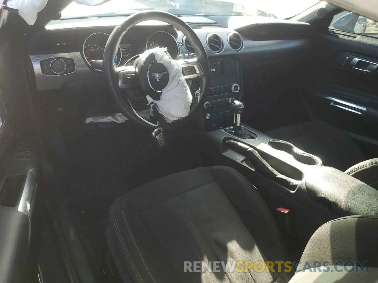 8 Фотография поврежденного автомобиля 1FA6P8CF8L5175338 FORD MUSTANG 2020