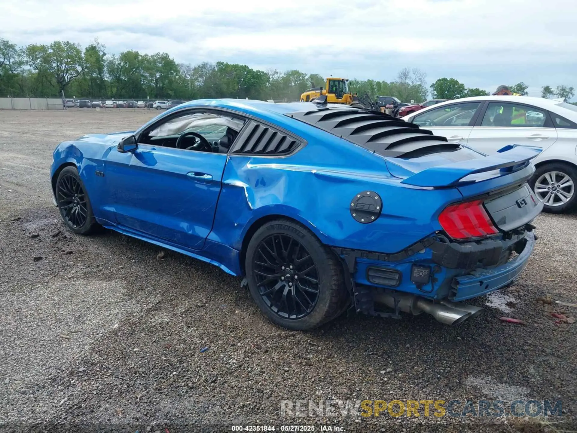 3 Фотография поврежденного автомобиля 1FA6P8CFXL5162378 FORD MUSTANG 2020