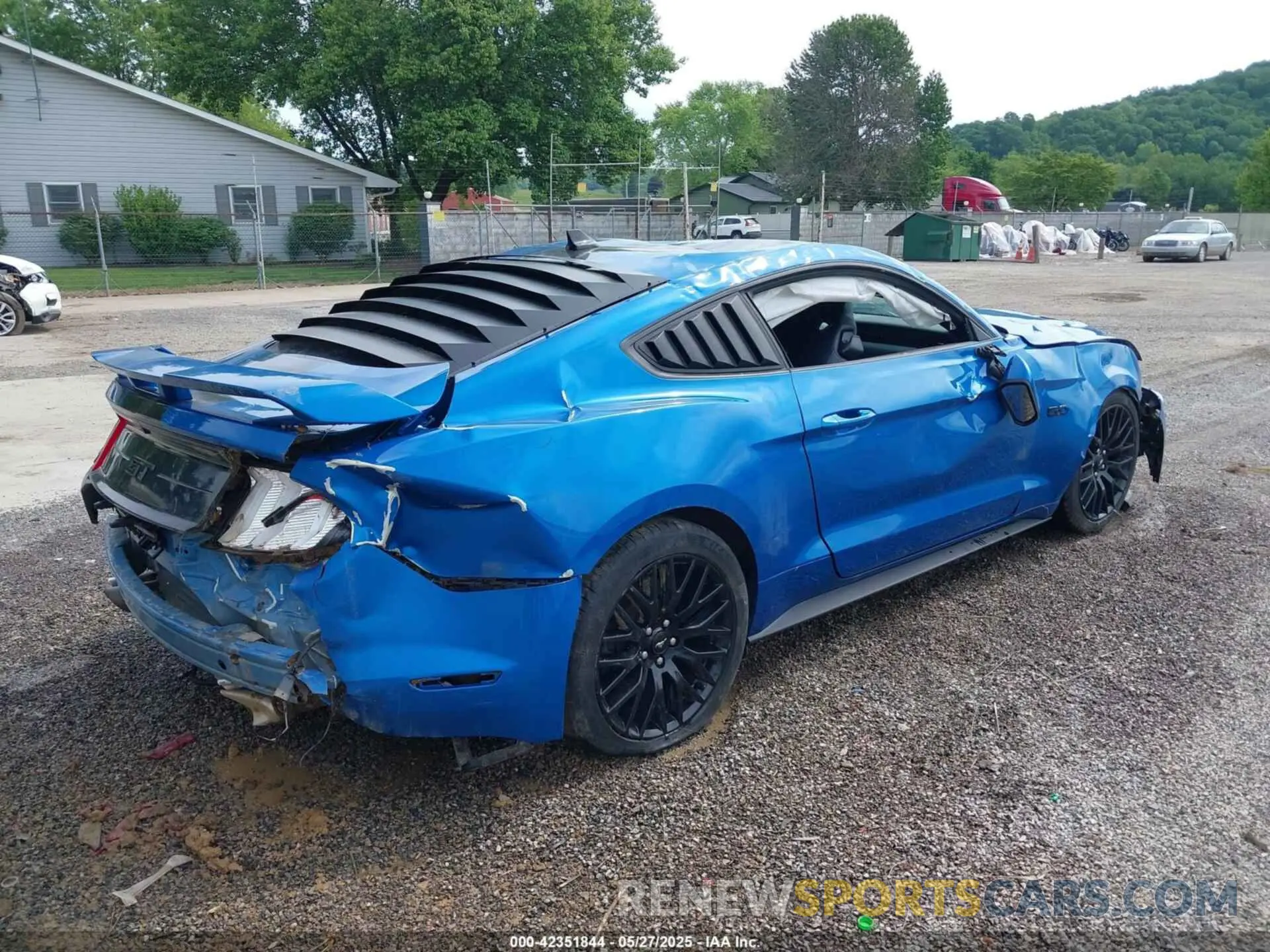 4 Фотография поврежденного автомобиля 1FA6P8CFXL5162378 FORD MUSTANG 2020