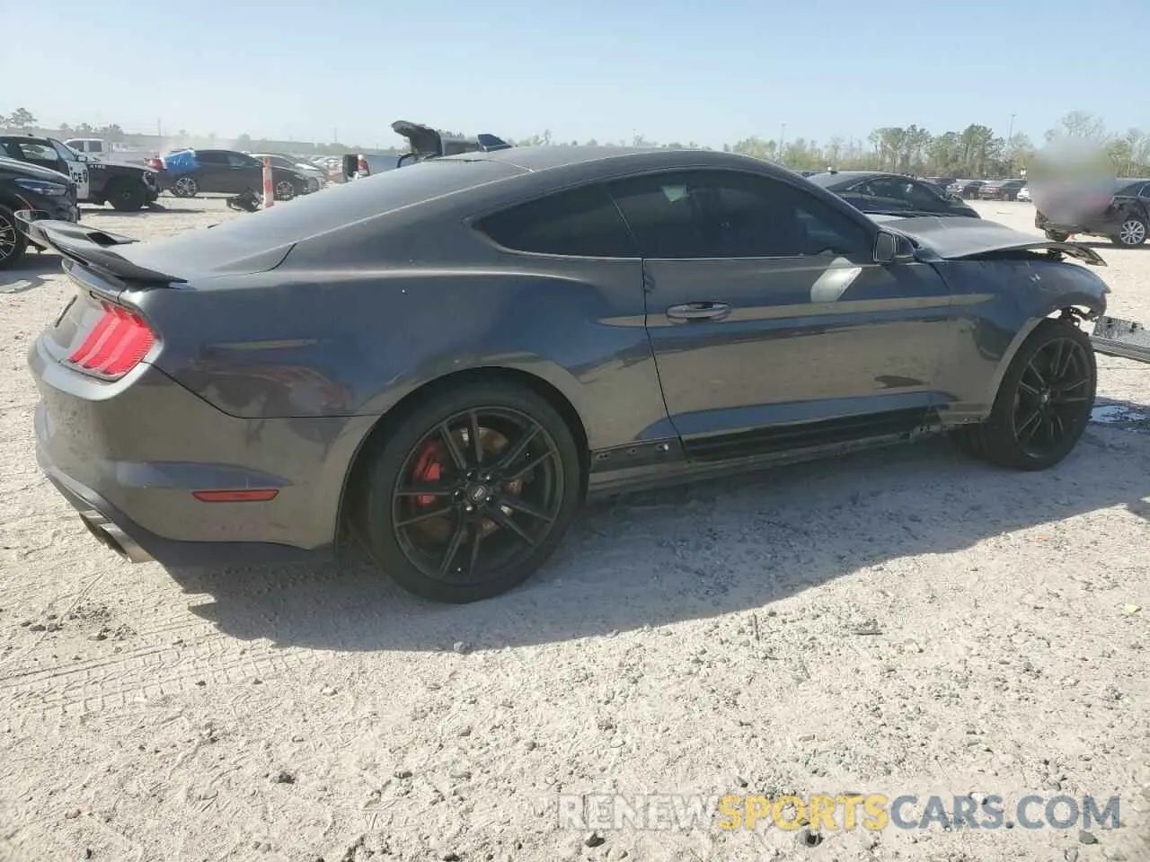 3 Фотография поврежденного автомобиля 1FA6P8SJXL5504191 FORD MUSTANG 2020