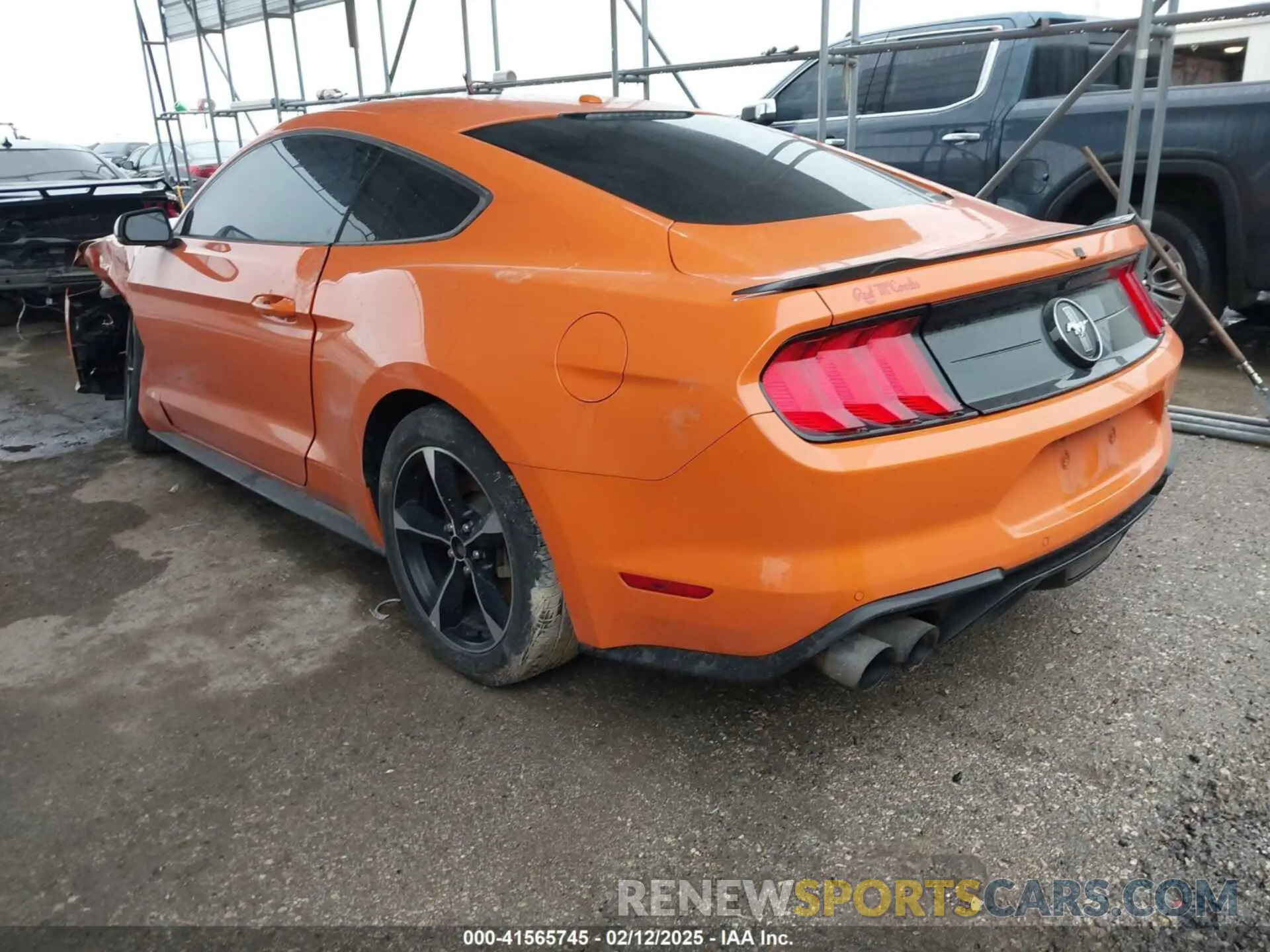 3 Фотография поврежденного автомобиля 1FA6P8TD8L5103067 FORD MUSTANG 2020