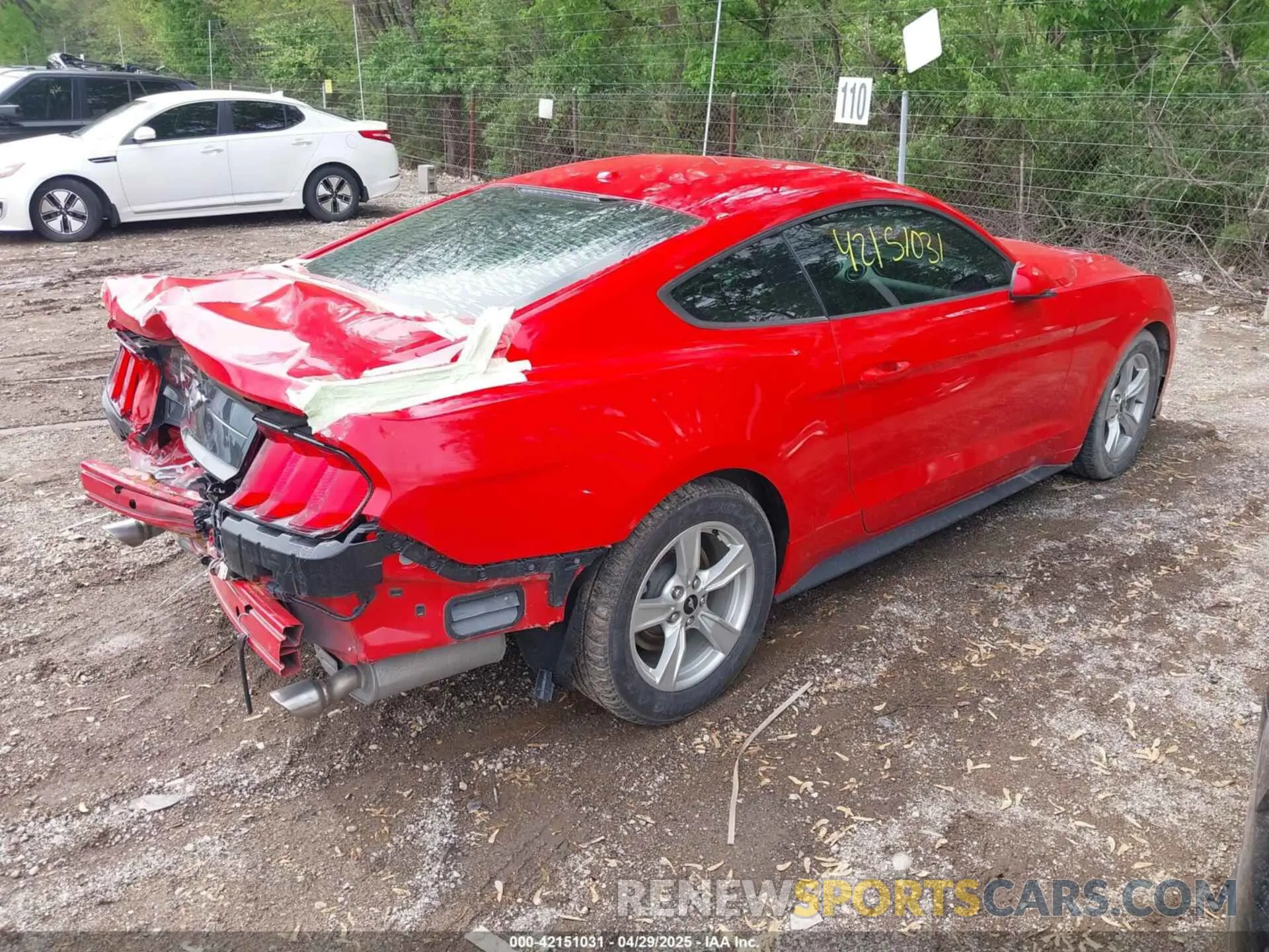4 Photograph of a damaged car 1FA6P8TH2L5122958 FORD MUSTANG 2020