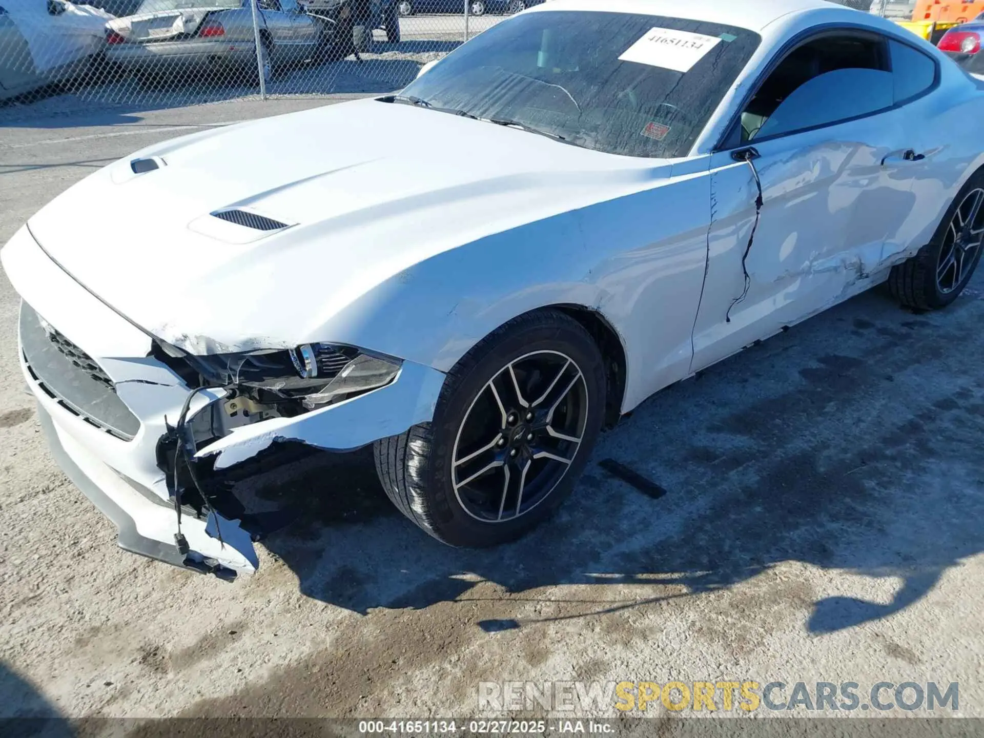 6 Photograph of a damaged car 1FA6P8TH2L5147827 FORD MUSTANG 2020