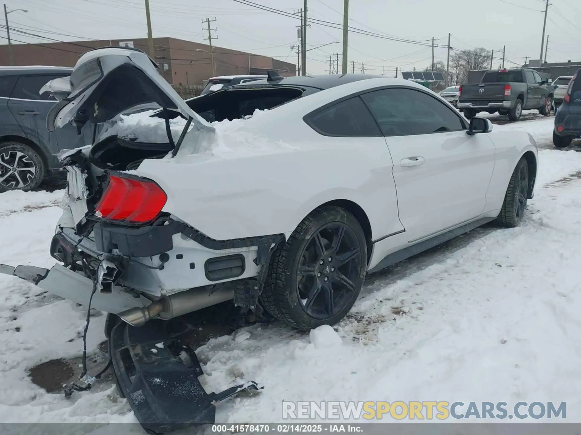 4 Photograph of a damaged car 1FA6P8TH2L5182142 FORD MUSTANG 2020