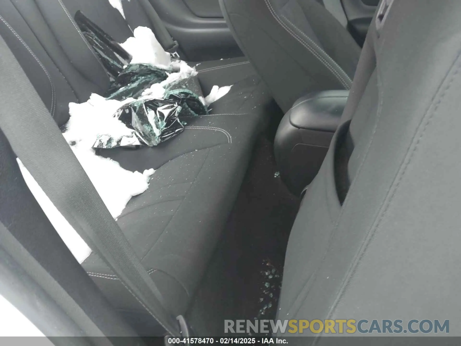 8 Photograph of a damaged car 1FA6P8TH2L5182142 FORD MUSTANG 2020