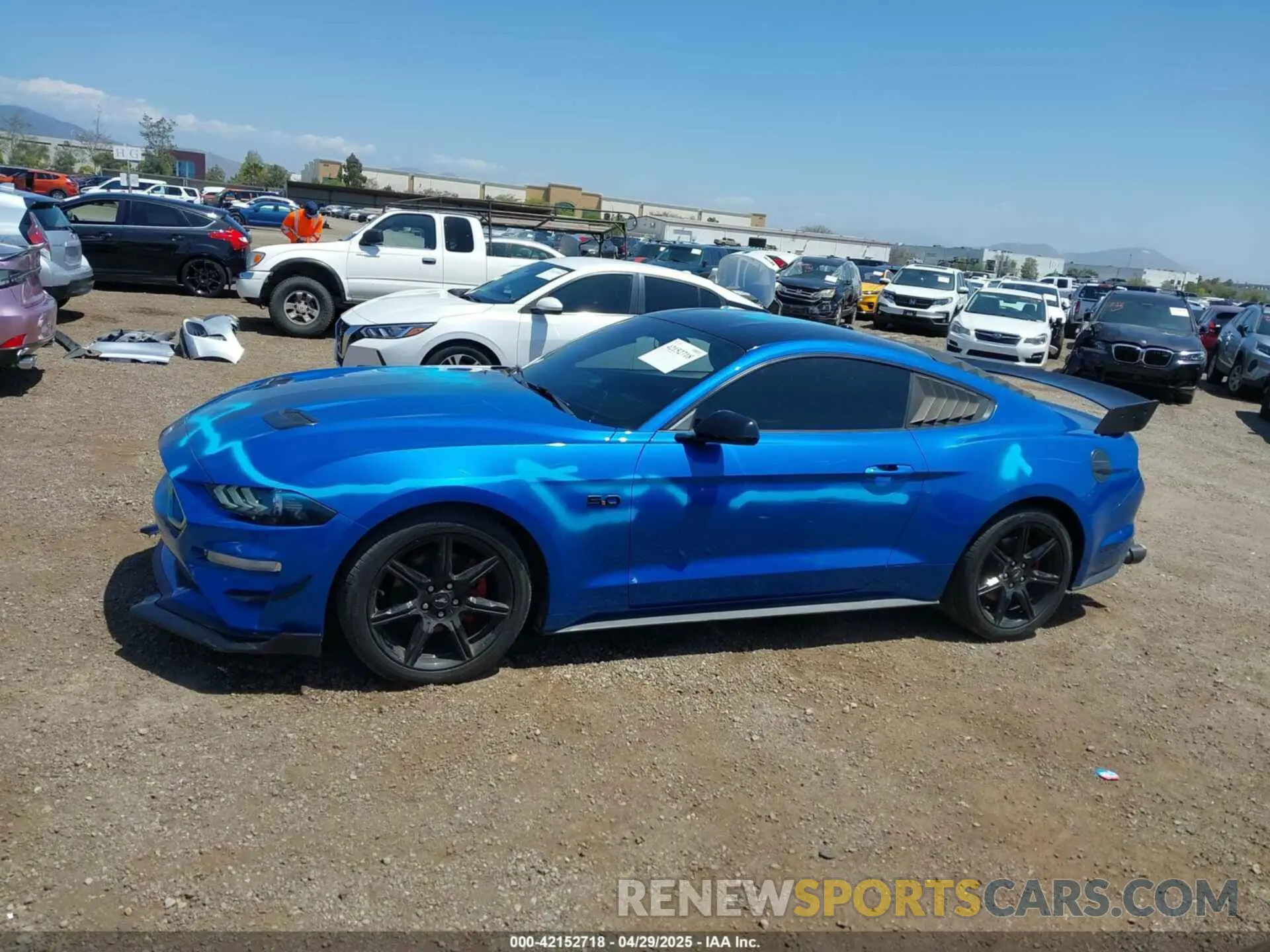 15 Photograph of a damaged car 1FA6P8TH3L5133922 FORD MUSTANG 2020