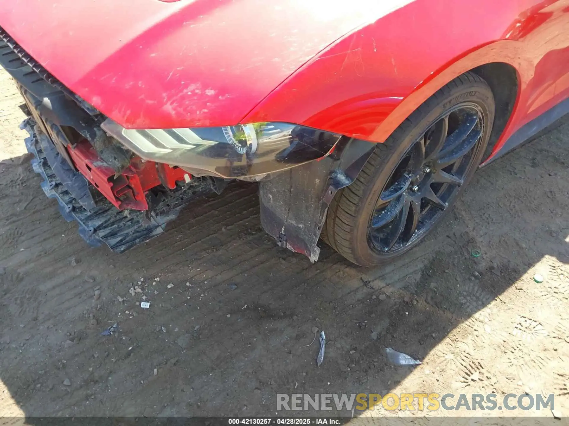 18 Photograph of a damaged car 1FA6P8TH4L5139065 FORD MUSTANG 2020