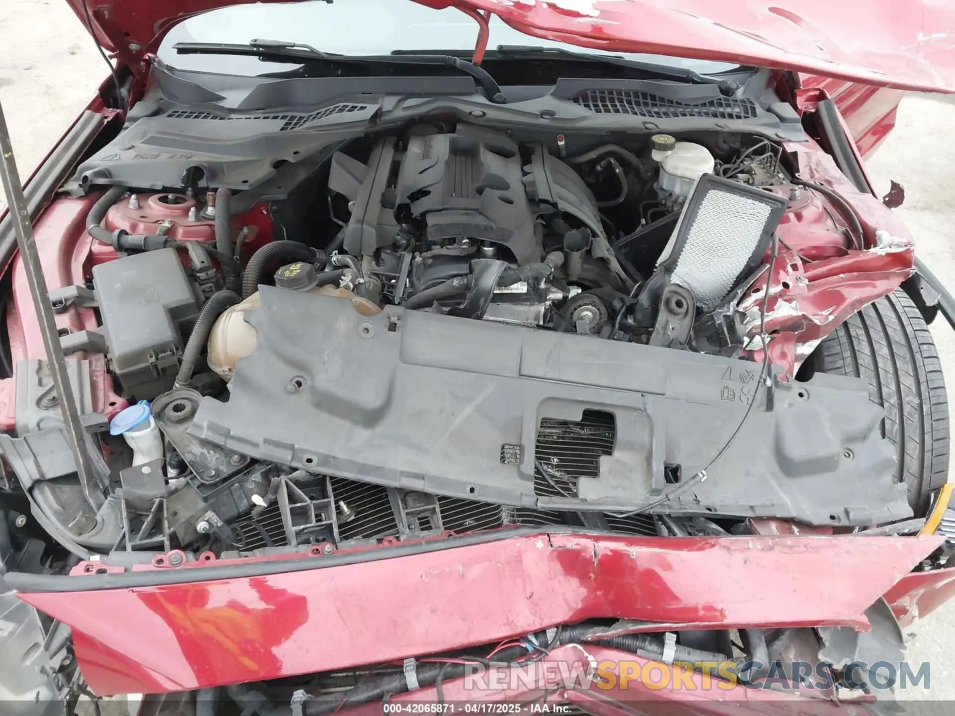 10 Photograph of a damaged car 1FA6P8TH4L5189982 FORD MUSTANG 2020