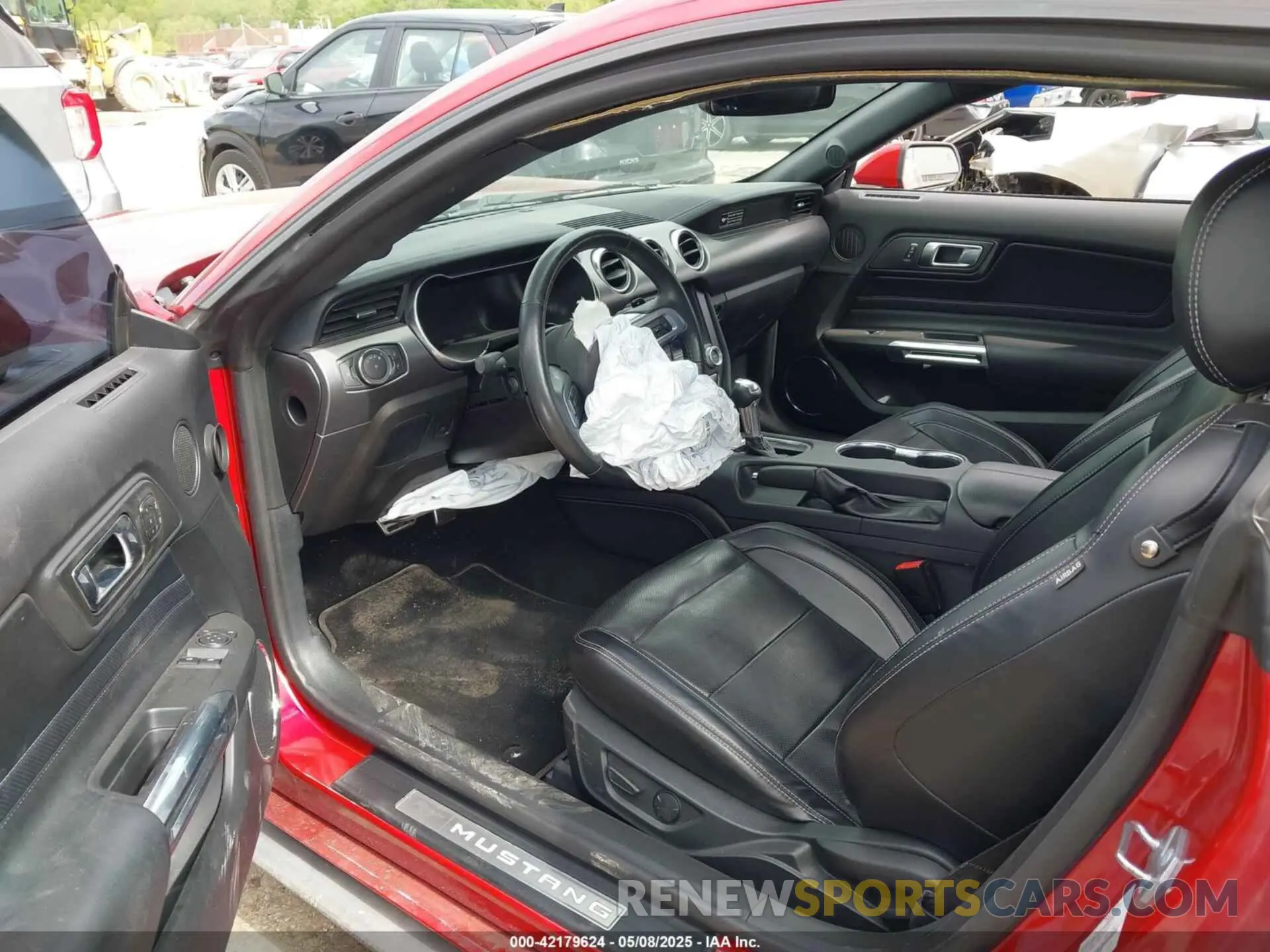 5 Photograph of a damaged car 1FA6P8TH6L5149788 FORD MUSTANG 2020