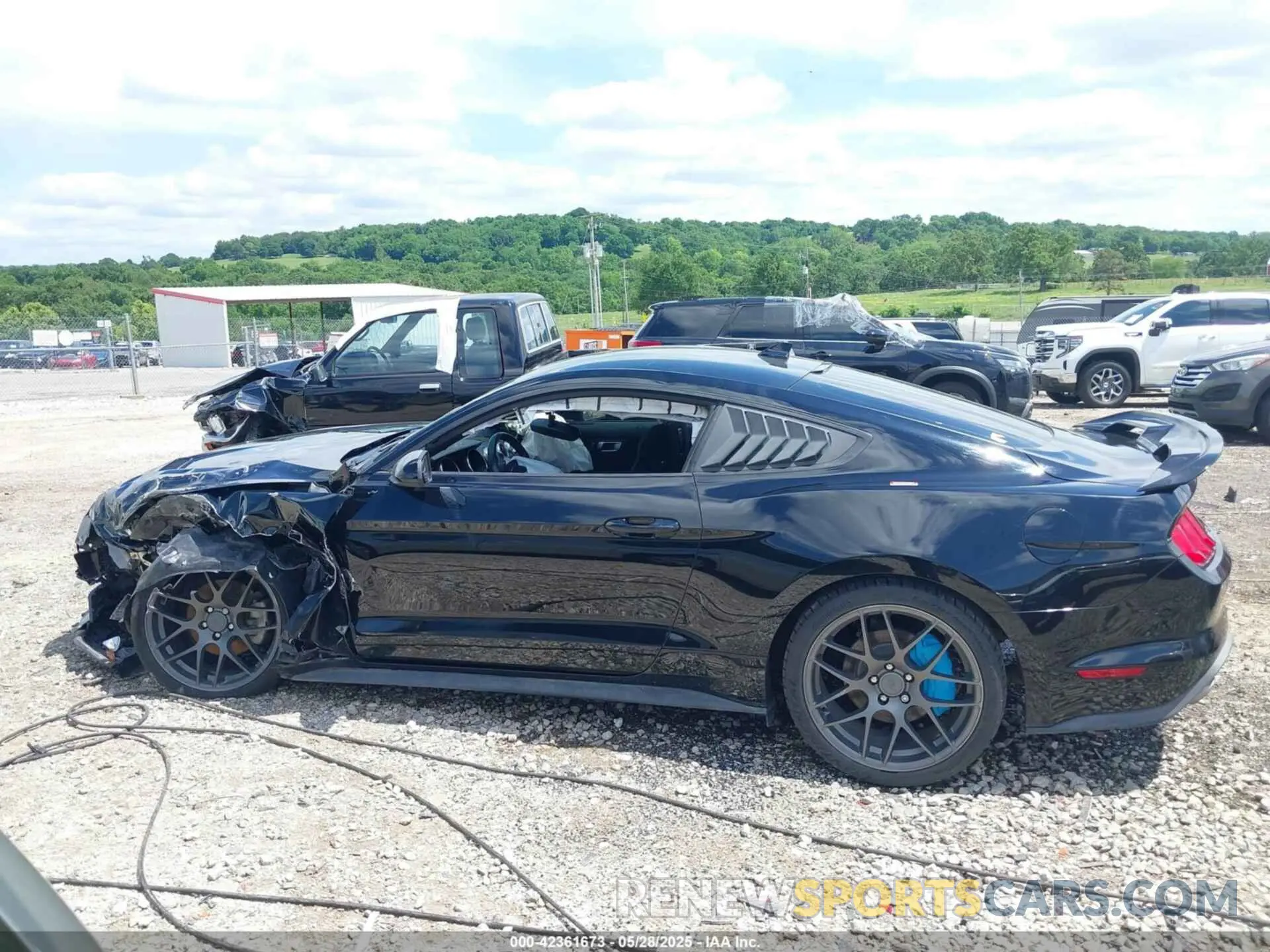 14 Photograph of a damaged car 1FA6P8TH7L5158077 FORD MUSTANG 2020