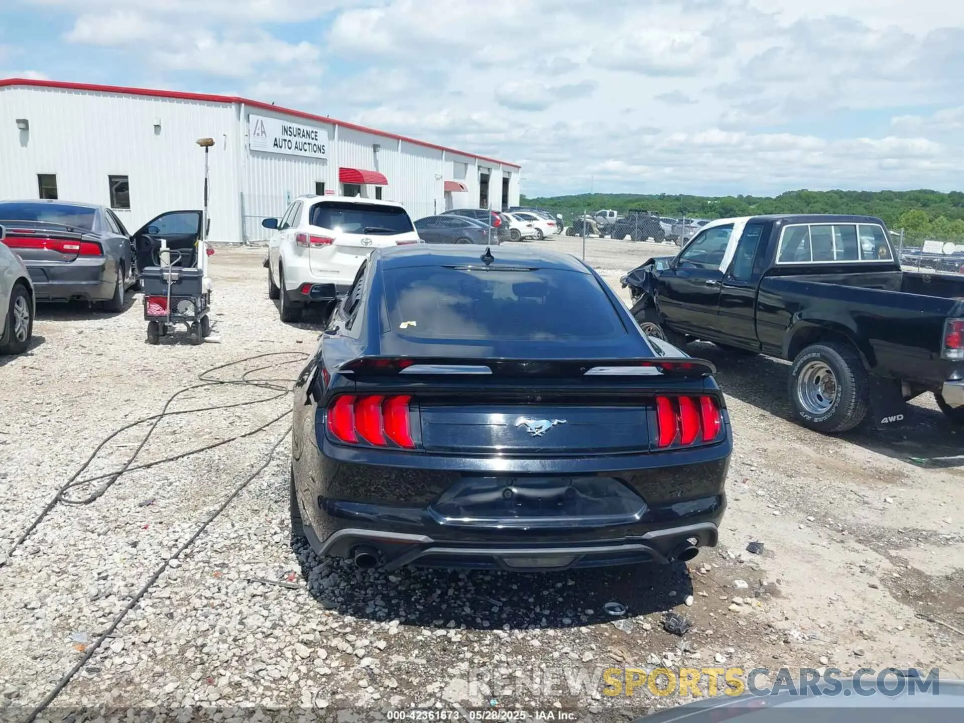 16 Photograph of a damaged car 1FA6P8TH7L5158077 FORD MUSTANG 2020