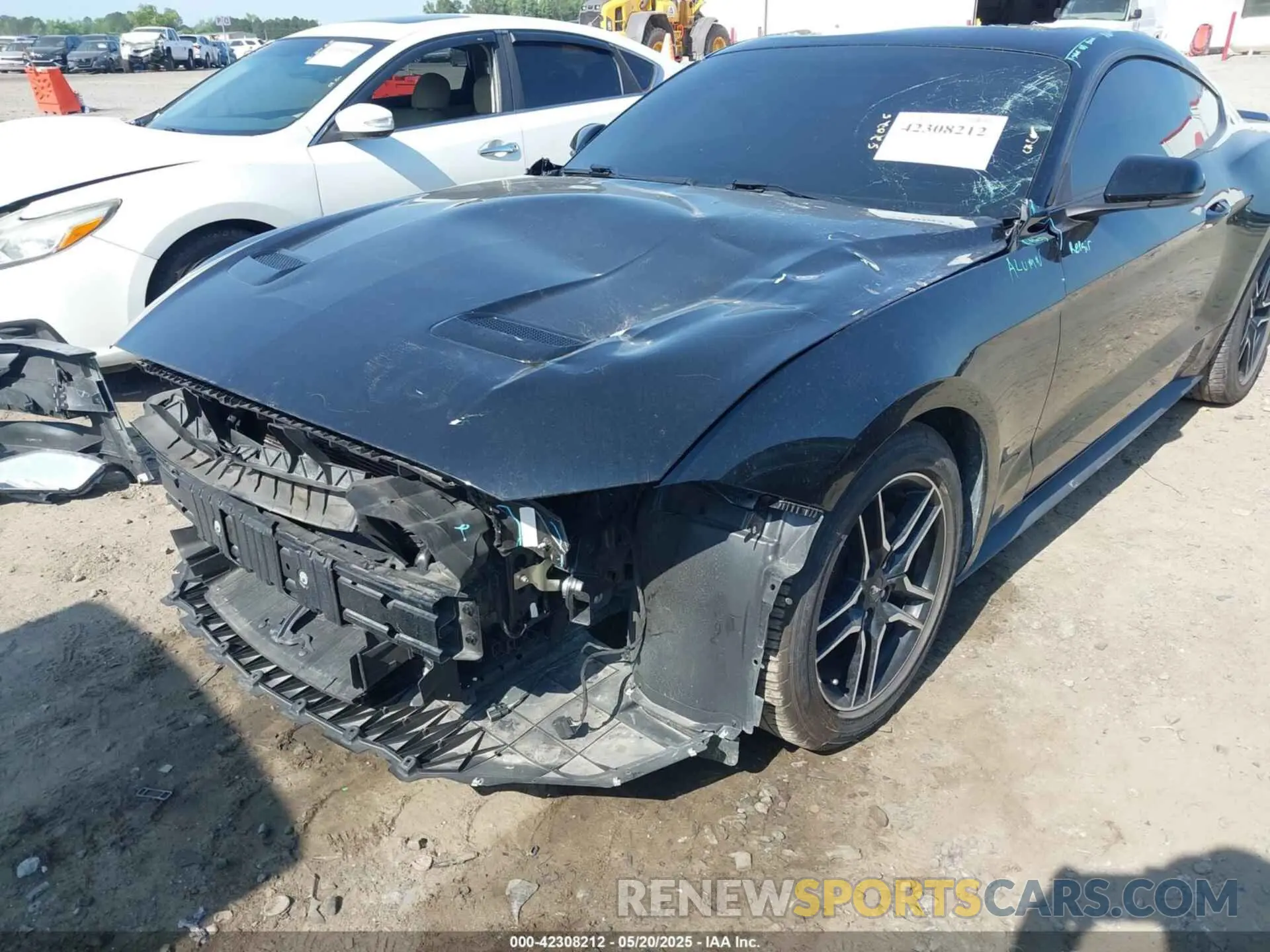 18 Photograph of a damaged car 1FA6P8TH8L5118039 FORD MUSTANG 2020