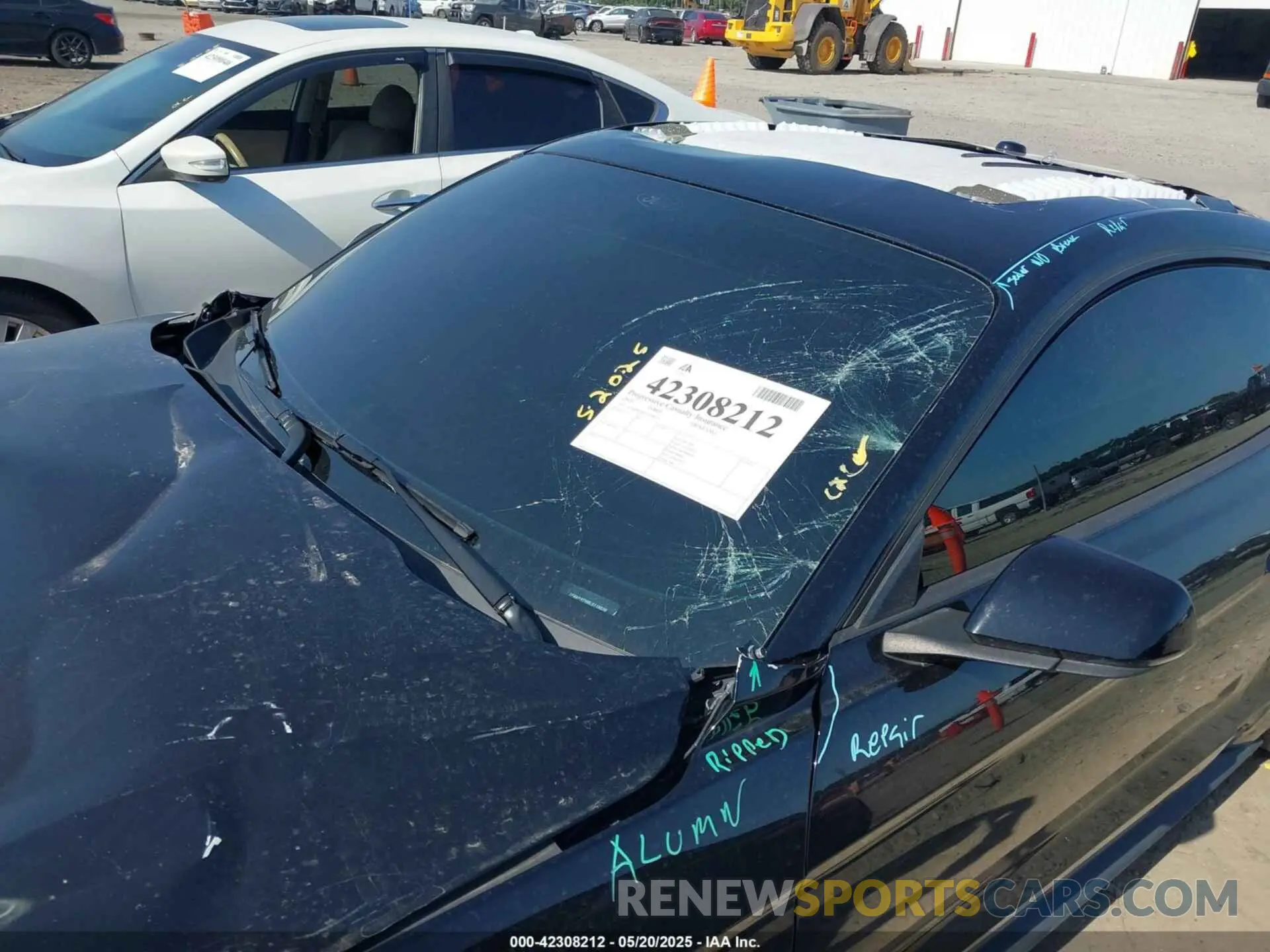 19 Photograph of a damaged car 1FA6P8TH8L5118039 FORD MUSTANG 2020