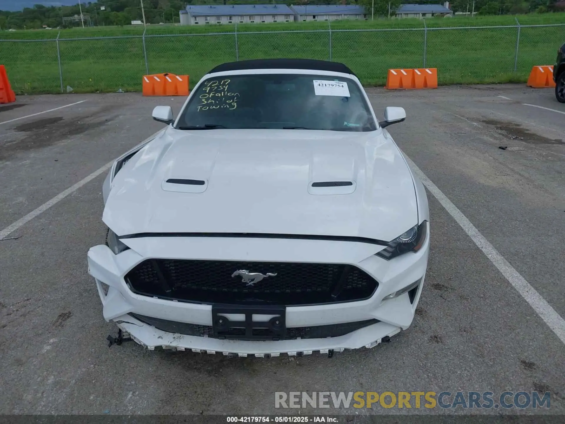 11 Photograph of a damaged car 1FATP8FF3L5136512 FORD MUSTANG 2020