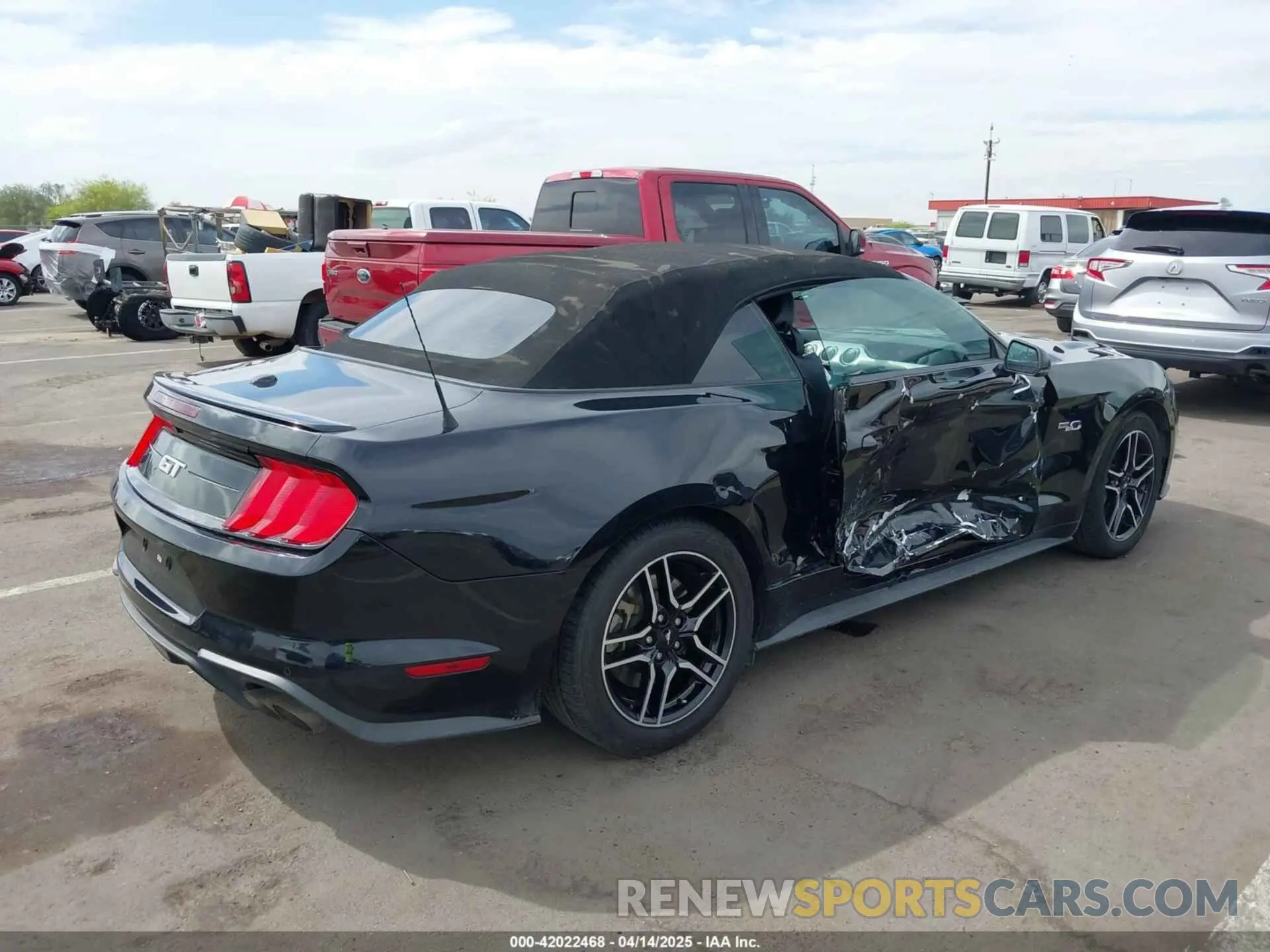 4 Фотография поврежденного автомобиля 1FATP8FF5L5119453 FORD MUSTANG 2020