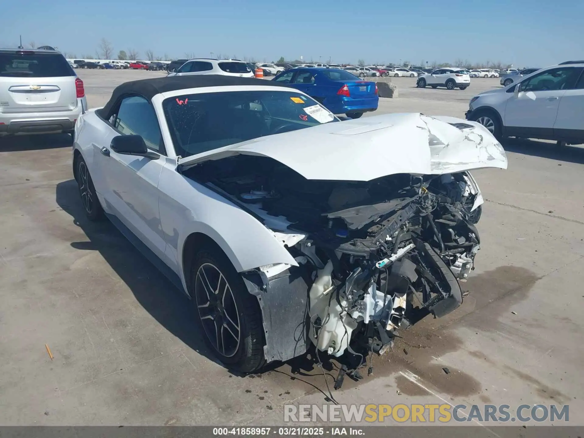 1 Photograph of a damaged car 1FATP8UH0L5119932 FORD MUSTANG 2020