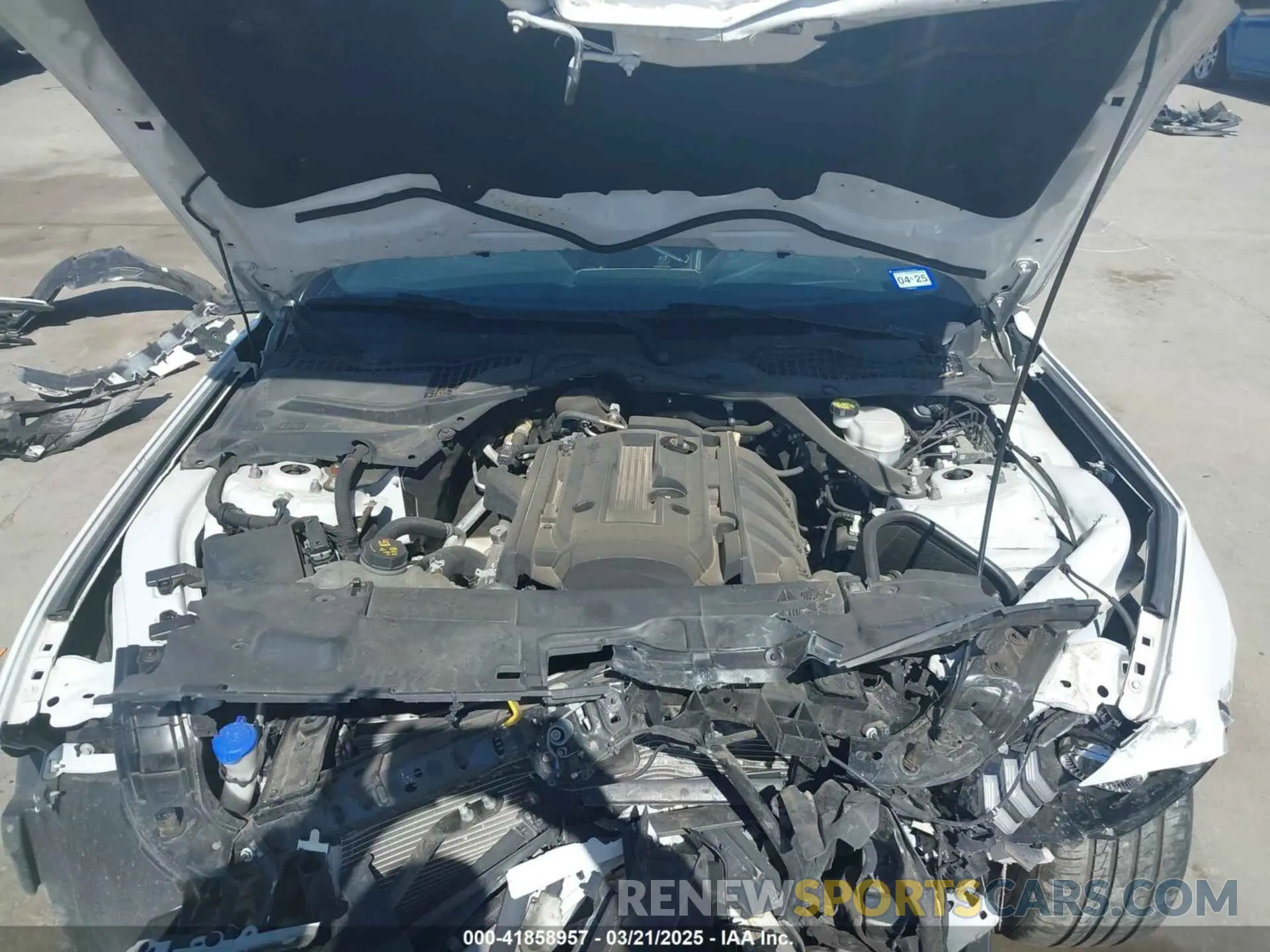 10 Photograph of a damaged car 1FATP8UH0L5119932 FORD MUSTANG 2020