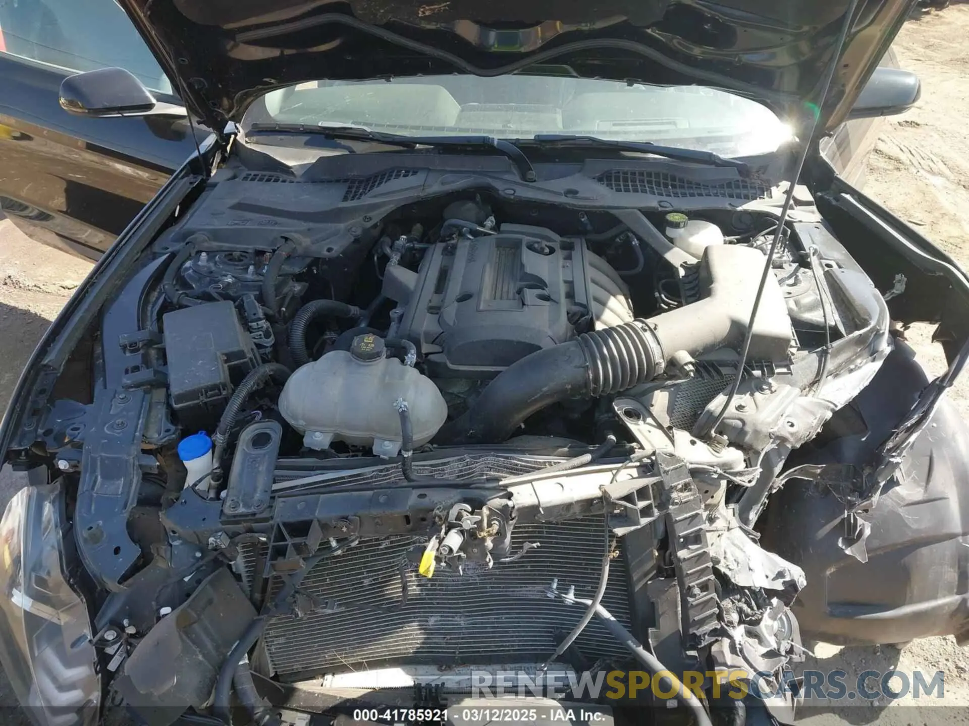 10 Photograph of a damaged car 1FATP8UH2L5134691 FORD MUSTANG 2020