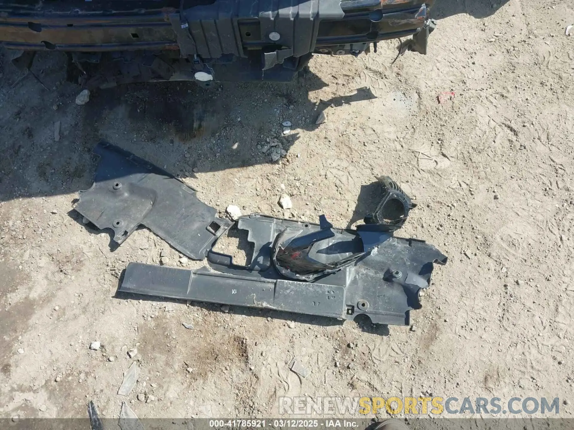 12 Photograph of a damaged car 1FATP8UH2L5134691 FORD MUSTANG 2020
