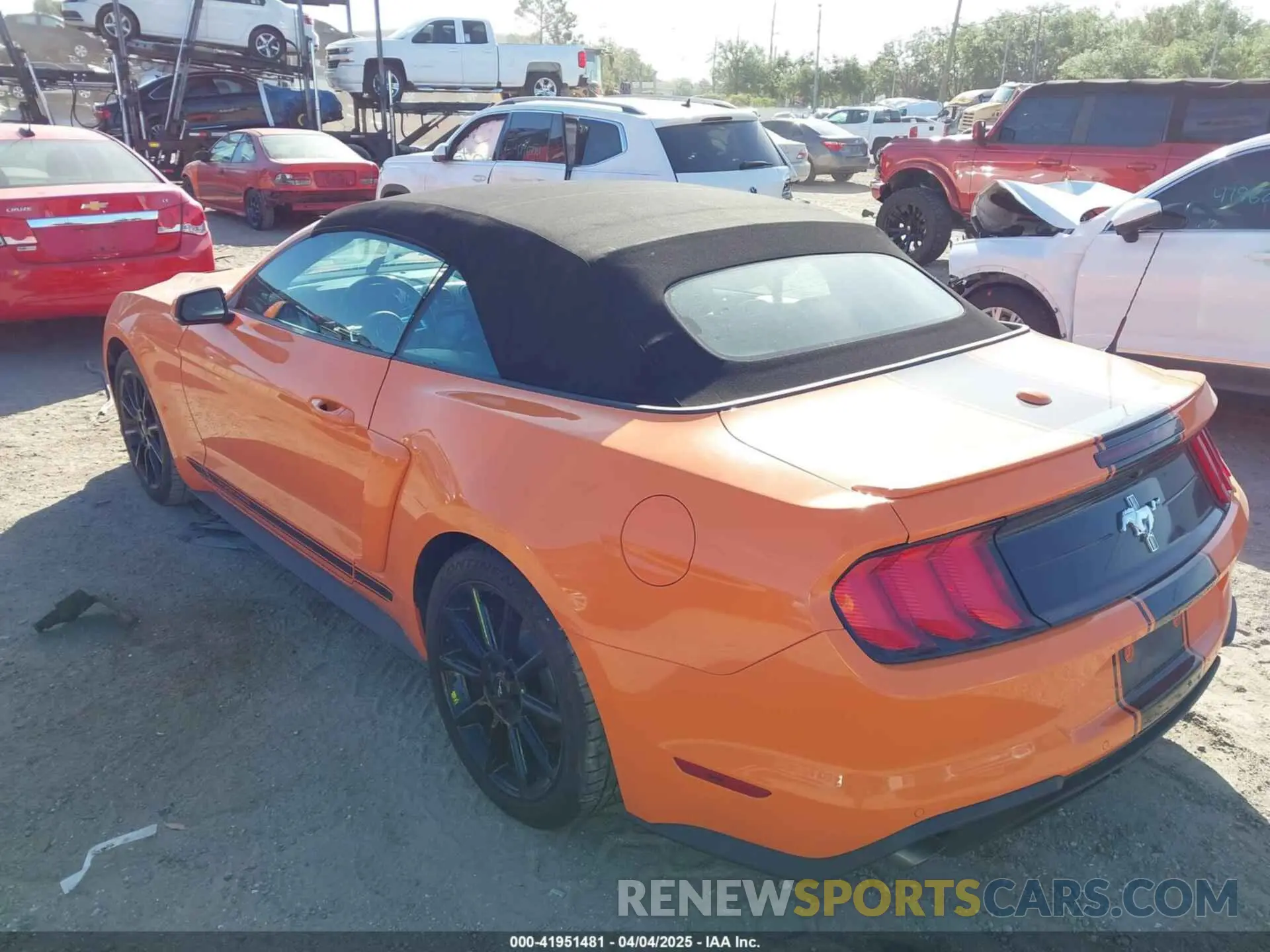 3 Фотография поврежденного автомобиля 1FATP8UH7L5138428 FORD MUSTANG 2020