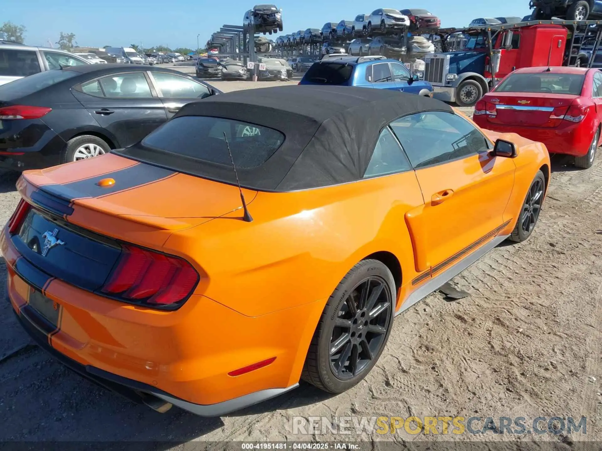 4 Фотография поврежденного автомобиля 1FATP8UH7L5138428 FORD MUSTANG 2020