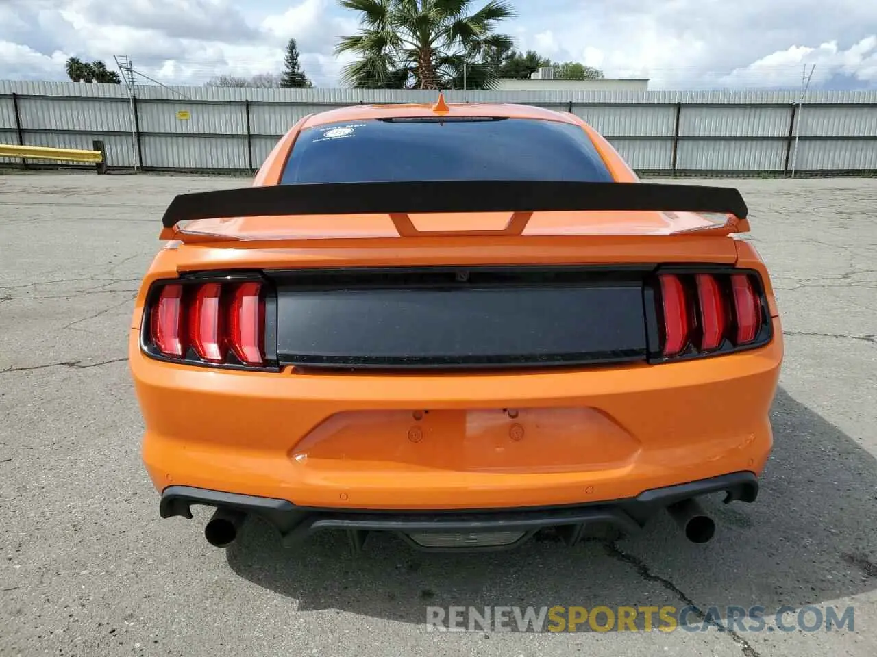 6 Фотография поврежденного автомобиля 1FA6P8CF2M5110602 FORD MUSTANG 2021