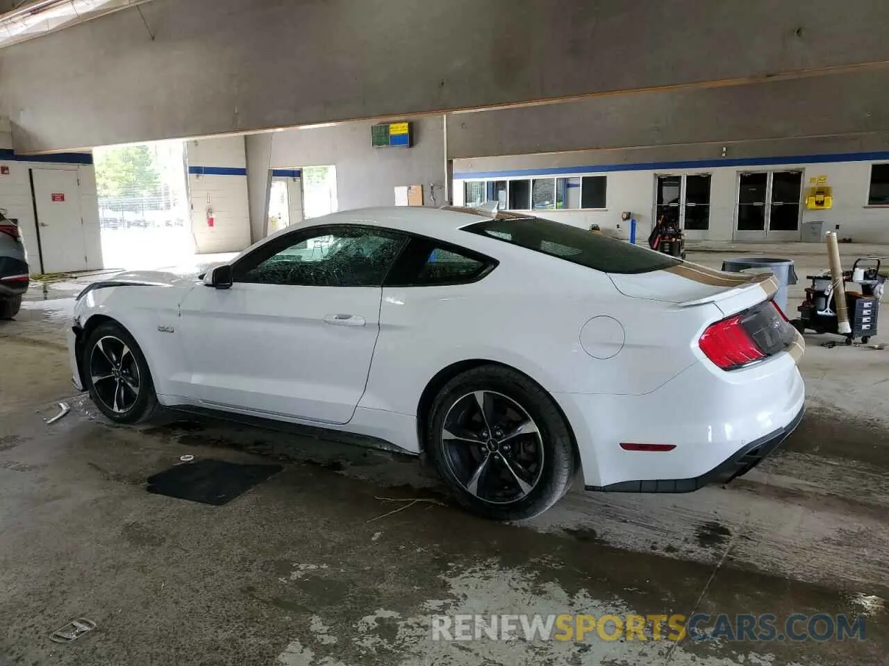 2 Фотография поврежденного автомобиля 1FA6P8CF2M5134074 FORD MUSTANG 2021