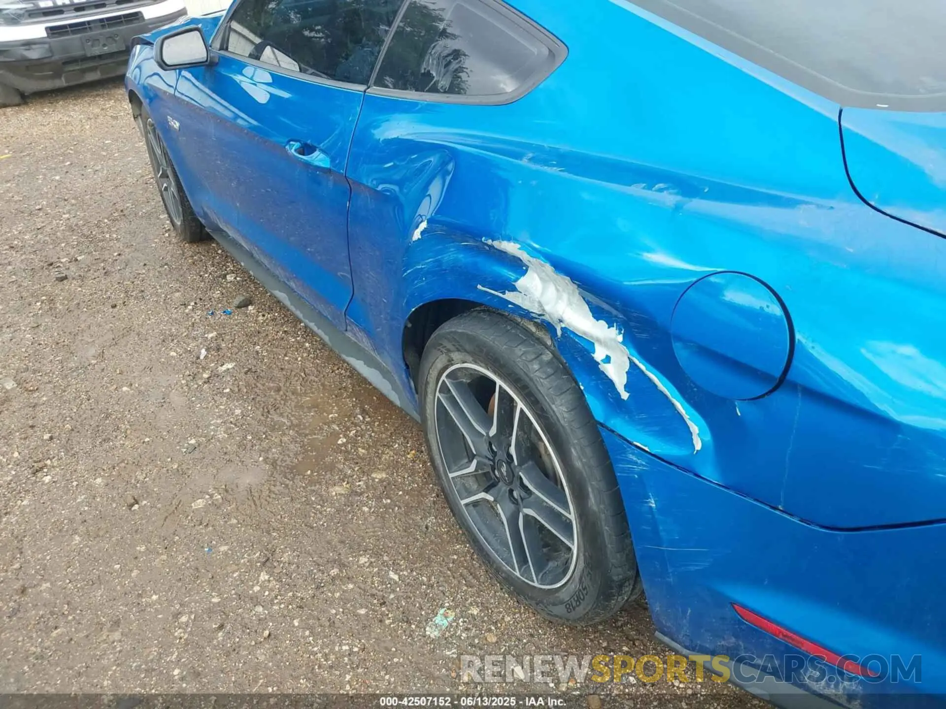 18 Photograph of a damaged car 1FA6P8CF2M5144006 FORD MUSTANG 2021