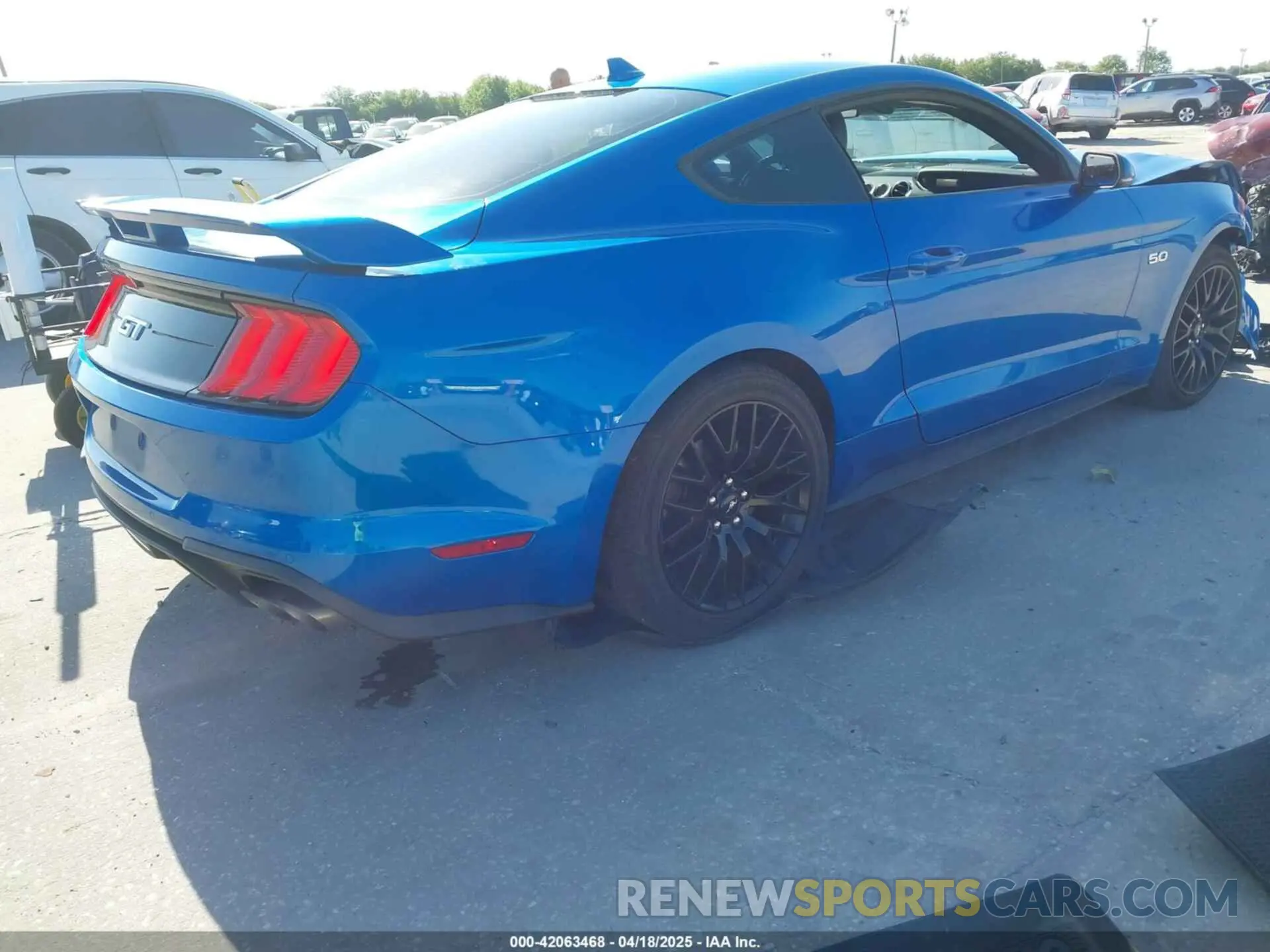 4 Фотография поврежденного автомобиля 1FA6P8CF3M5107238 FORD MUSTANG 2021