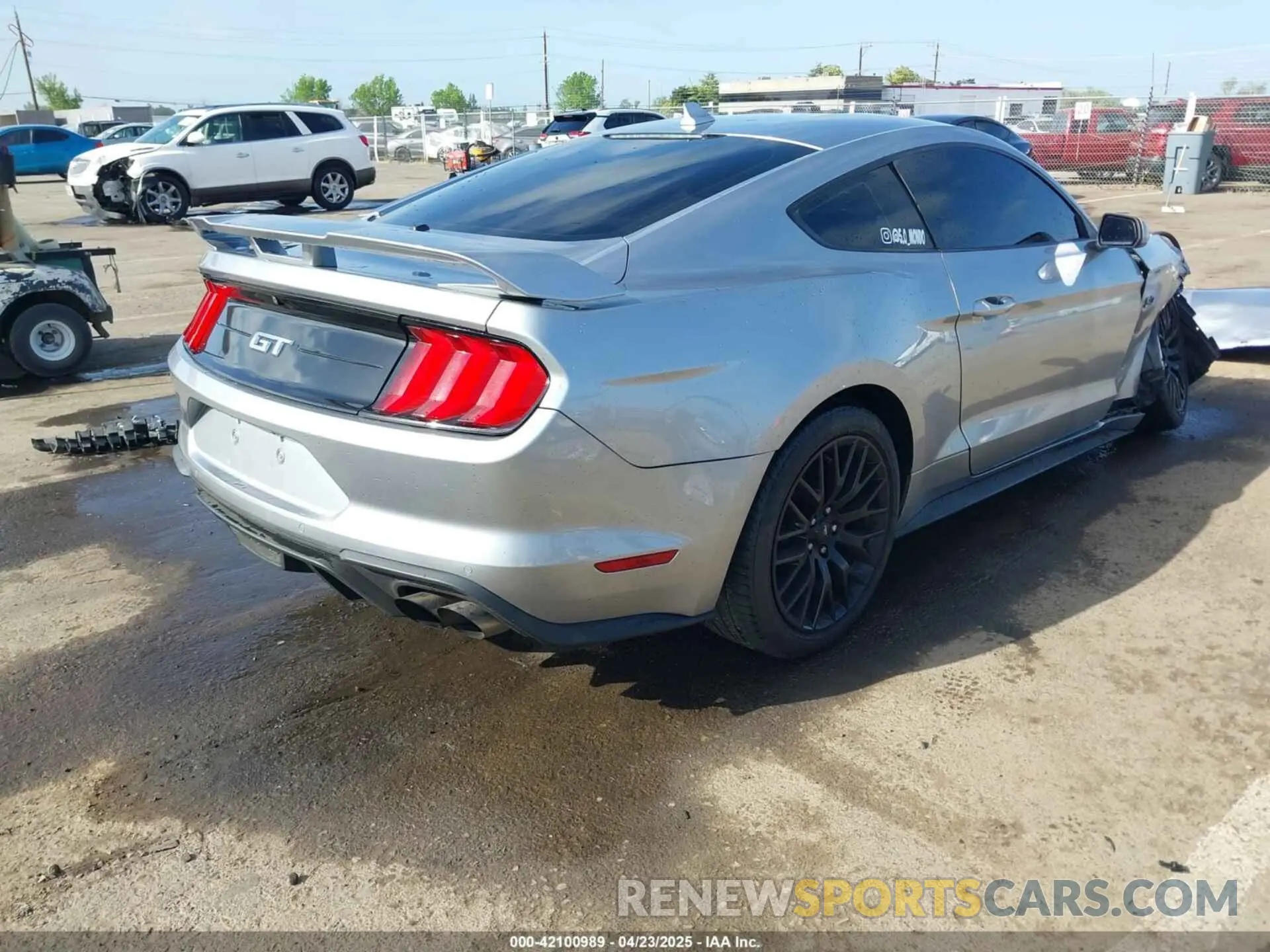 4 Фотография поврежденного автомобиля 1FA6P8CF3M5117977 FORD MUSTANG 2021
