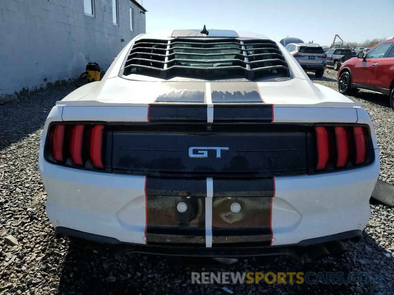 6 Фотография поврежденного автомобиля 1FA6P8CF5M5118306 FORD MUSTANG 2021