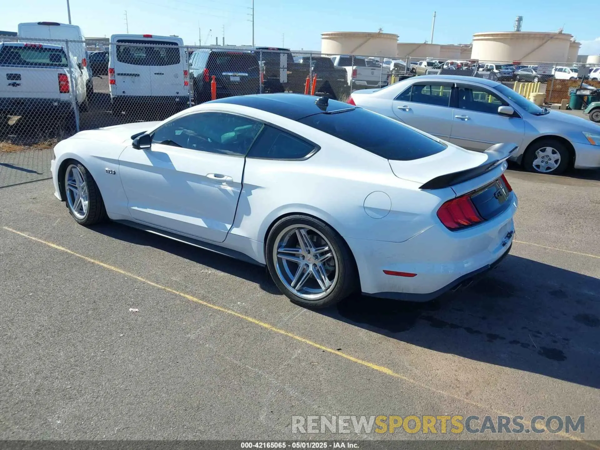 3 Photograph of a damaged car 1FA6P8CF5M5142279 FORD MUSTANG 2021