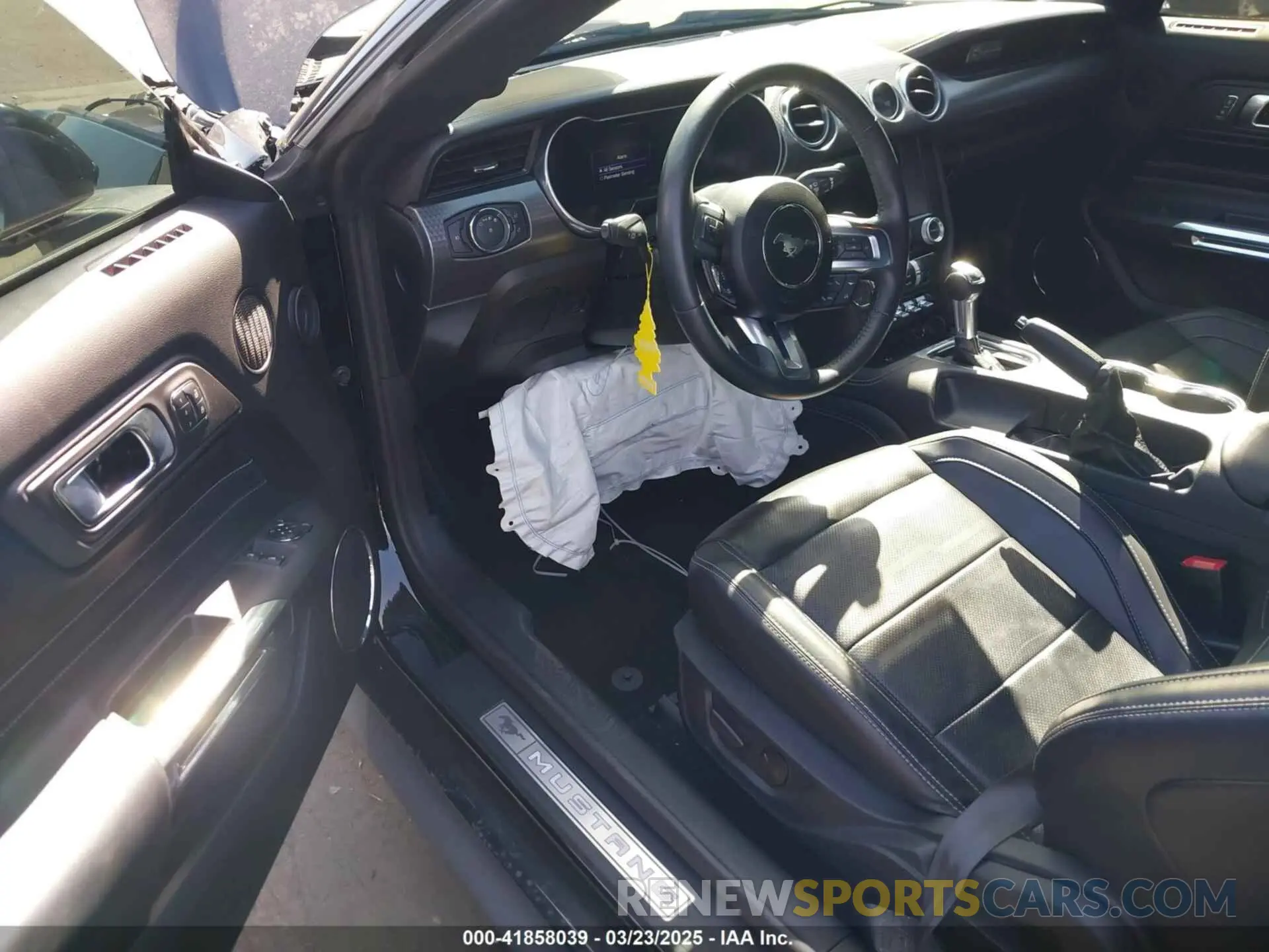 12 Photograph of a damaged car 1FA6P8CF7M5114273 FORD MUSTANG 2021