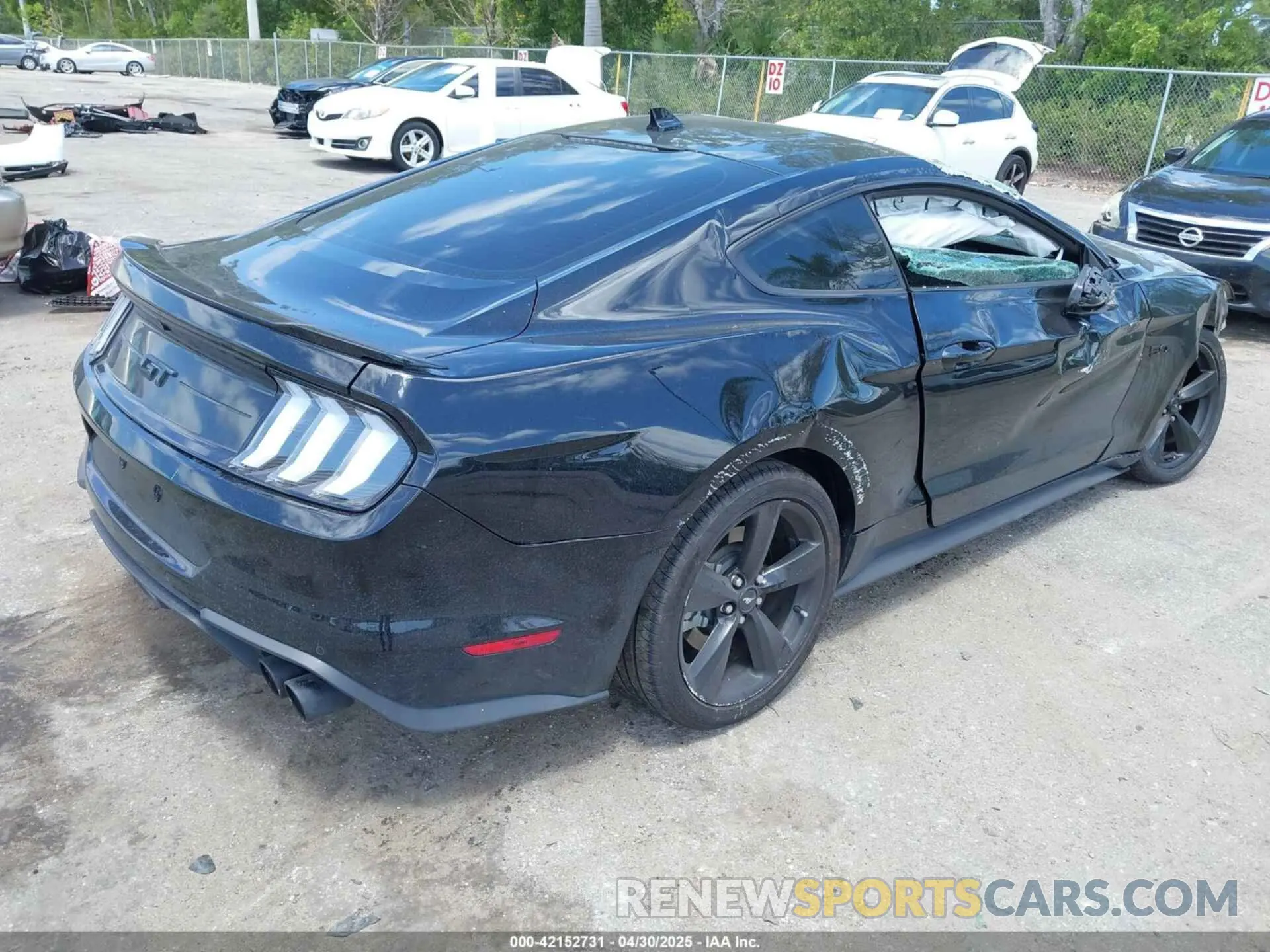 4 Фотография поврежденного автомобиля 1FA6P8CF9M5101993 FORD MUSTANG 2021