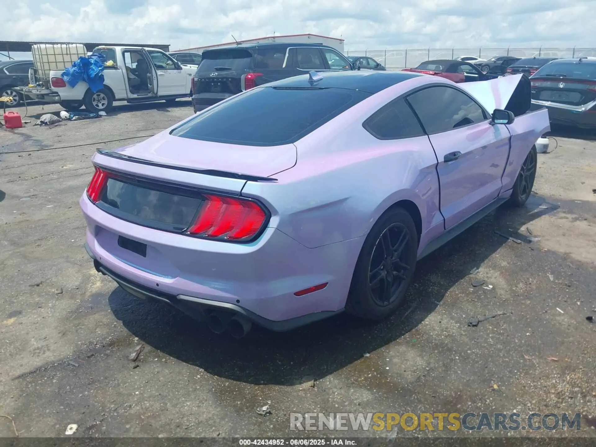 4 Photograph of a damaged car 1FA6P8CFXM5113862 FORD MUSTANG 2021