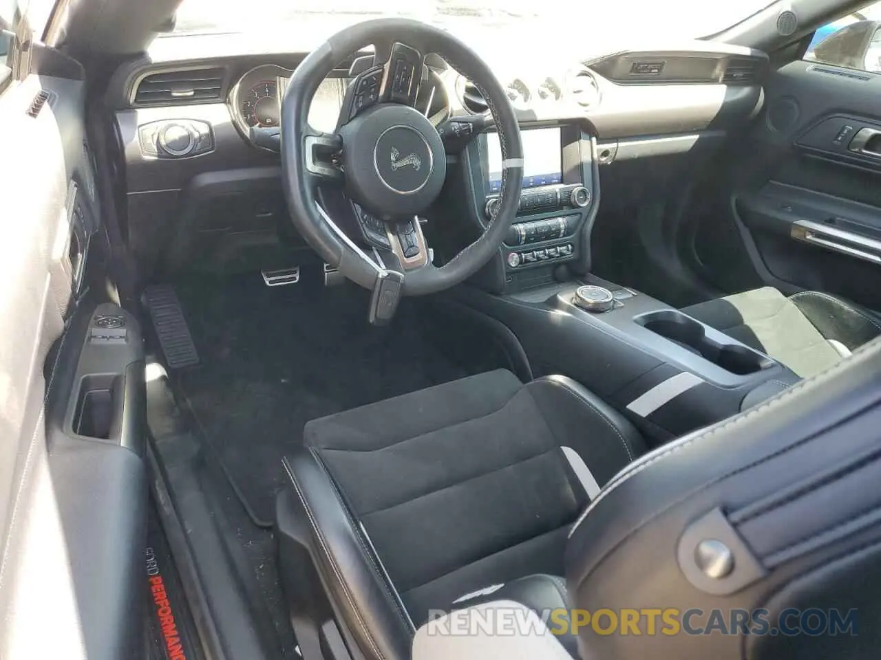 8 Фотография поврежденного автомобиля 1FA6P8SJ9M5501932 FORD MUSTANG 2021
