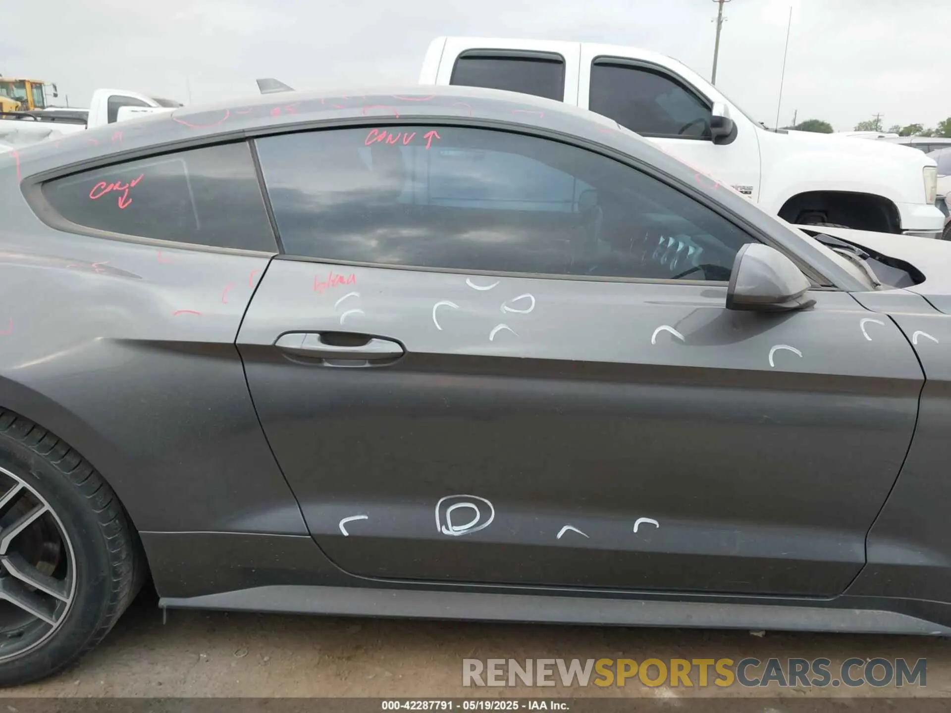 13 Фотография поврежденного автомобиля 1FA6P8TH0M5115864 FORD MUSTANG 2021