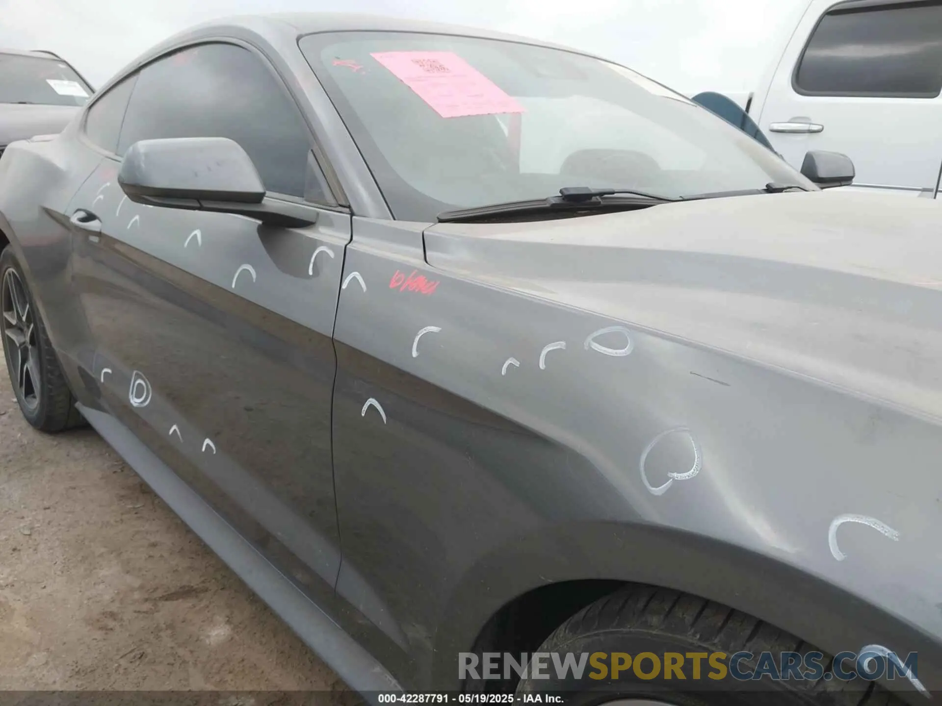 6 Фотография поврежденного автомобиля 1FA6P8TH0M5115864 FORD MUSTANG 2021